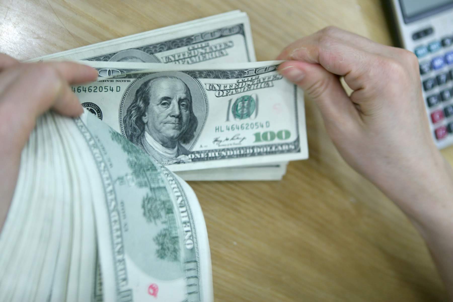 Tỷ giá USD hôm nay 12/07/2025: Đồng USD giữ vững vị thế