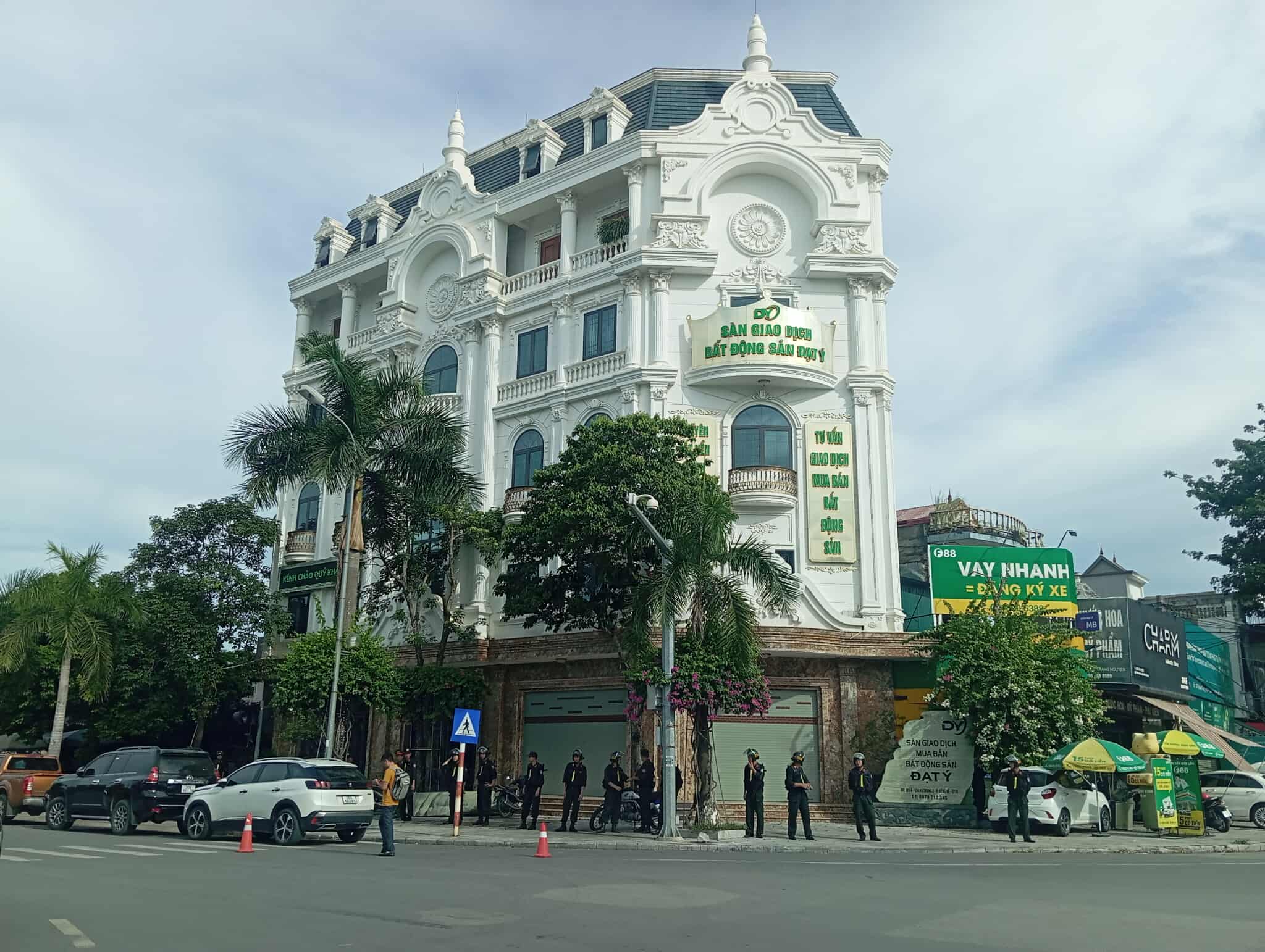 Công an Thanh Hóa triệu tập, khám nhà của giang hồ Ý ‘ẻng”