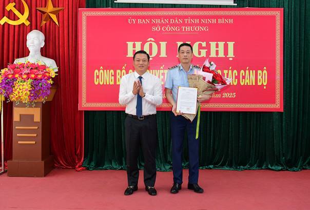 Bổ nhiệm Chi cục trưởng Chi cục Quản lý thị trường Ninh Bình sau sáp nhập