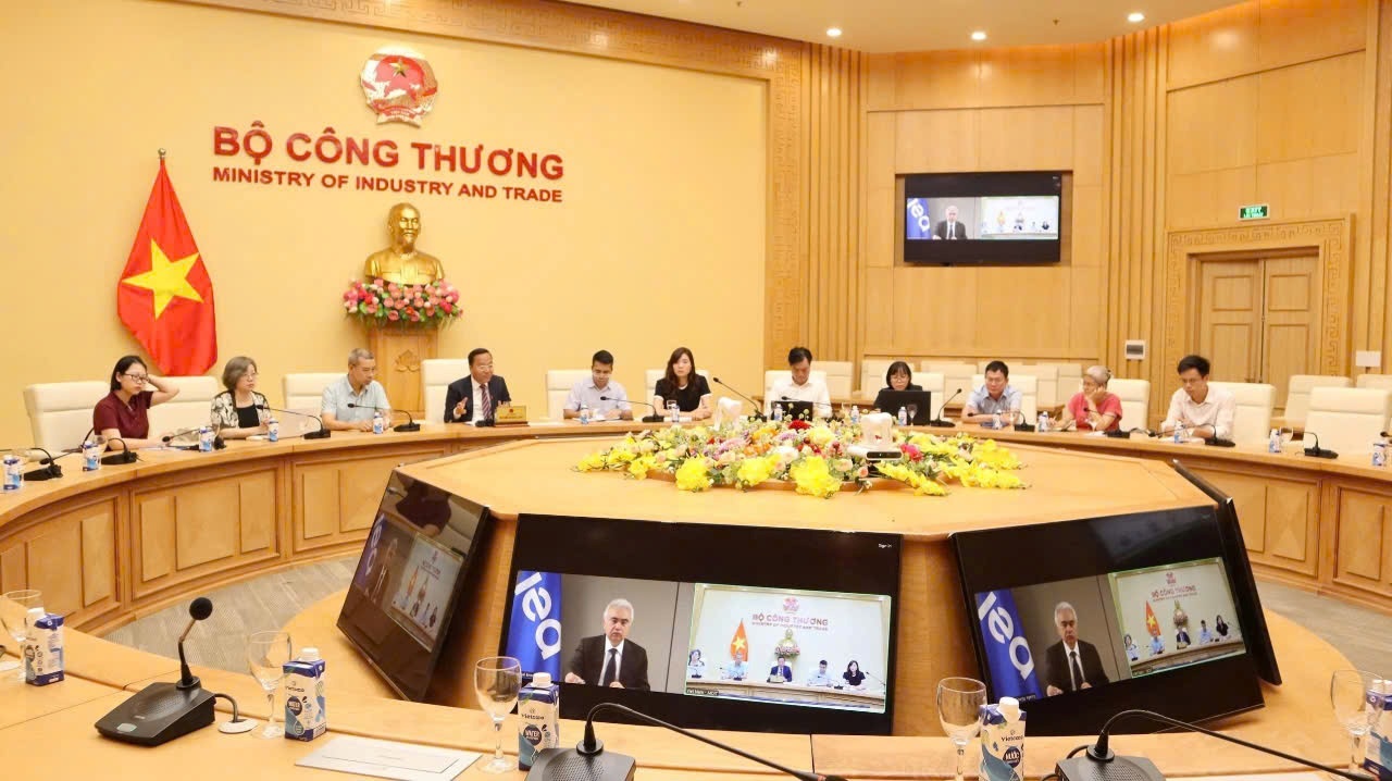 Bộ Công Thương và IEA vạch lộ trình hợp tác chiến lược về an ninh năng lượng