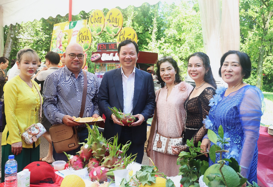 Kết nối giao thương Lễ hội trái cây – rau củ Việt Nam tại Singapore