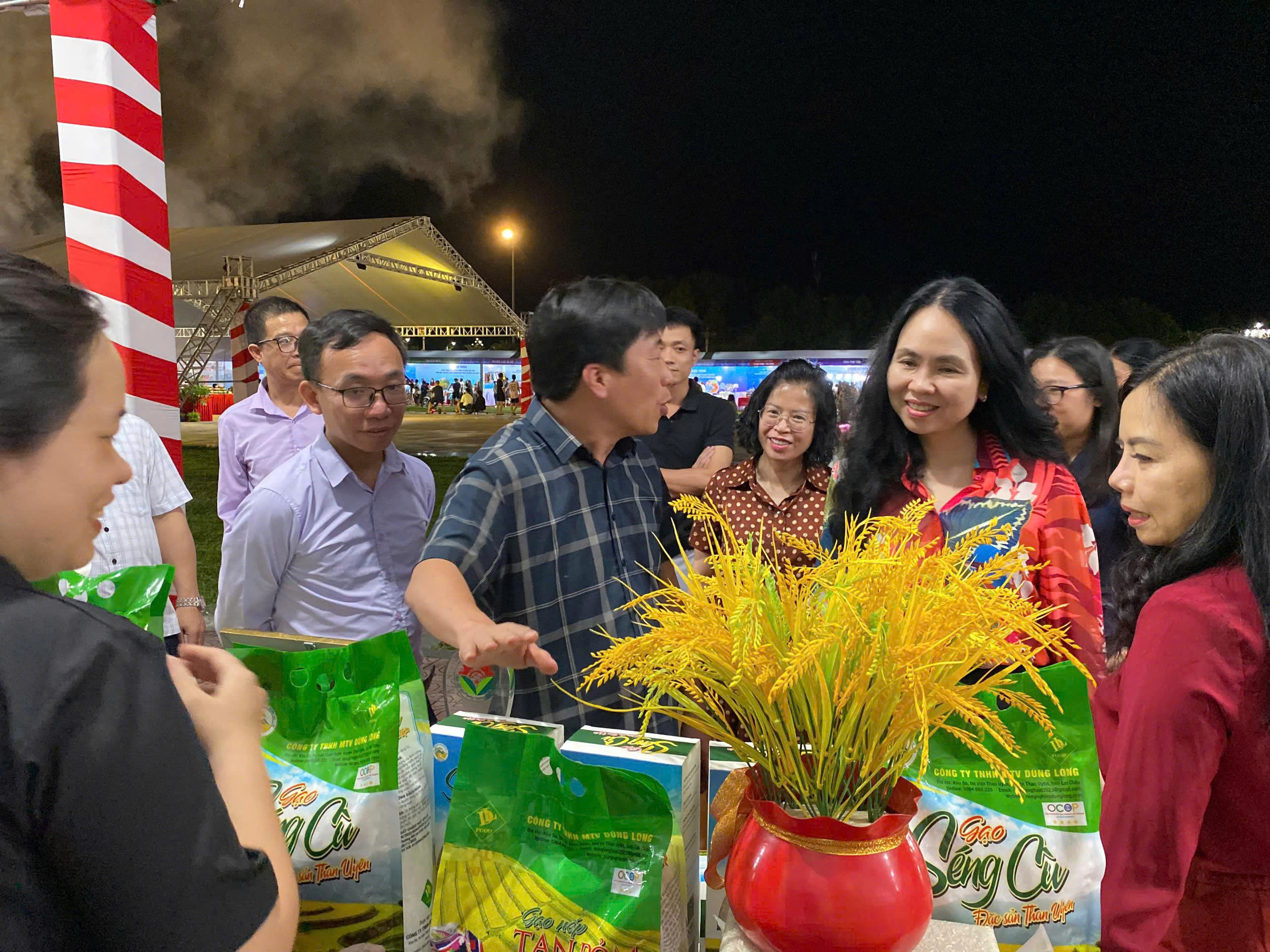 Thúc đẩy thương mại điện tử xuyên biên giới, mở rộng xuất khẩu bền vững