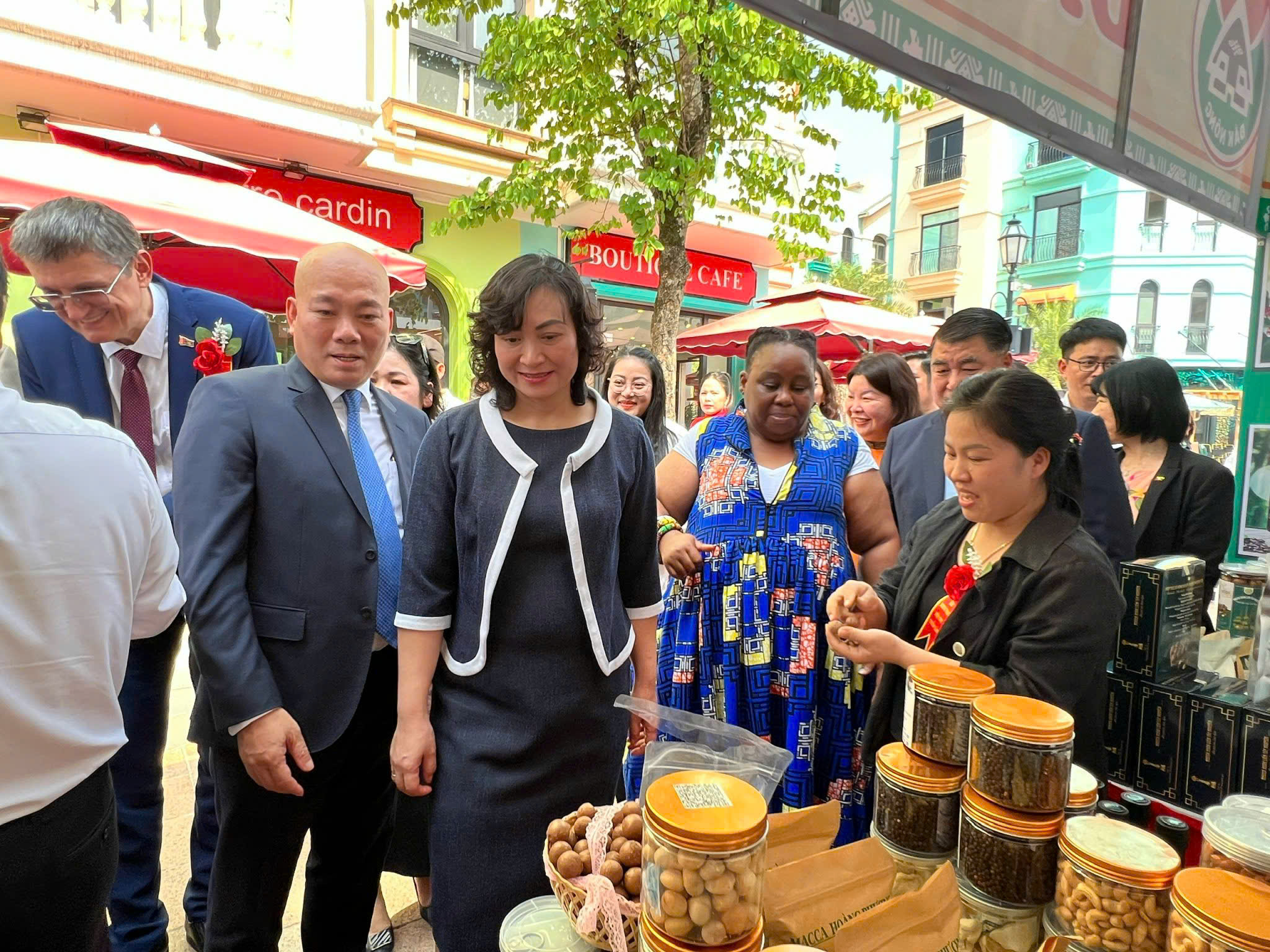 Gia tăng giá trị cho sản phẩm địa phương thông qua kết nối xuất khẩu