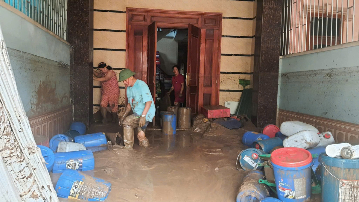 Nghệ An họp khẩn, kích hoạt phương án ứng phó cao nhất sau bão số 3