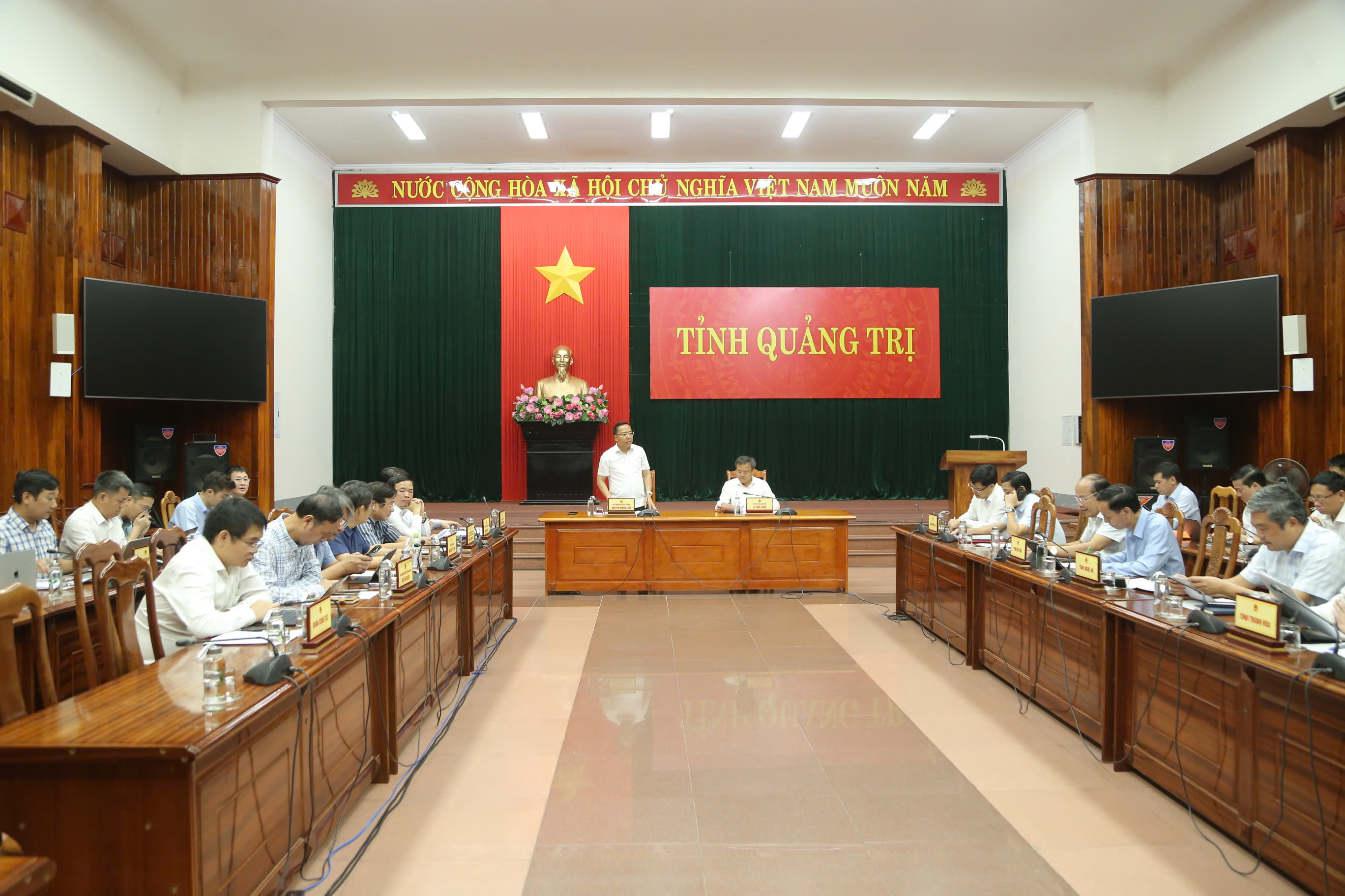 Thứ trưởng Nguyễn Hoàng Long làm việc với 4 địa phương về thực hiện Quy hoạch điện VIII điều chỉnh