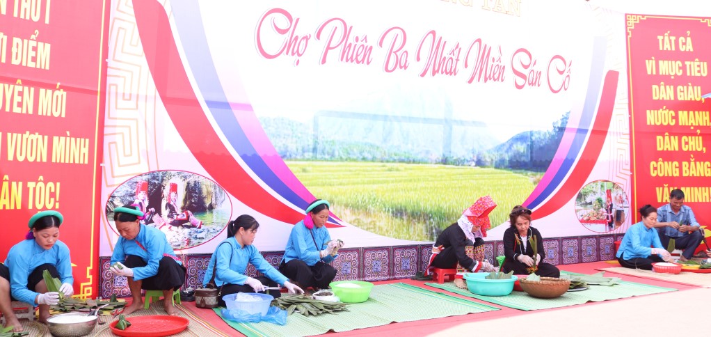 Quảng Ninh: Chợ phiên Ba Nhất đậm đà bản sắc miền Sán Cố