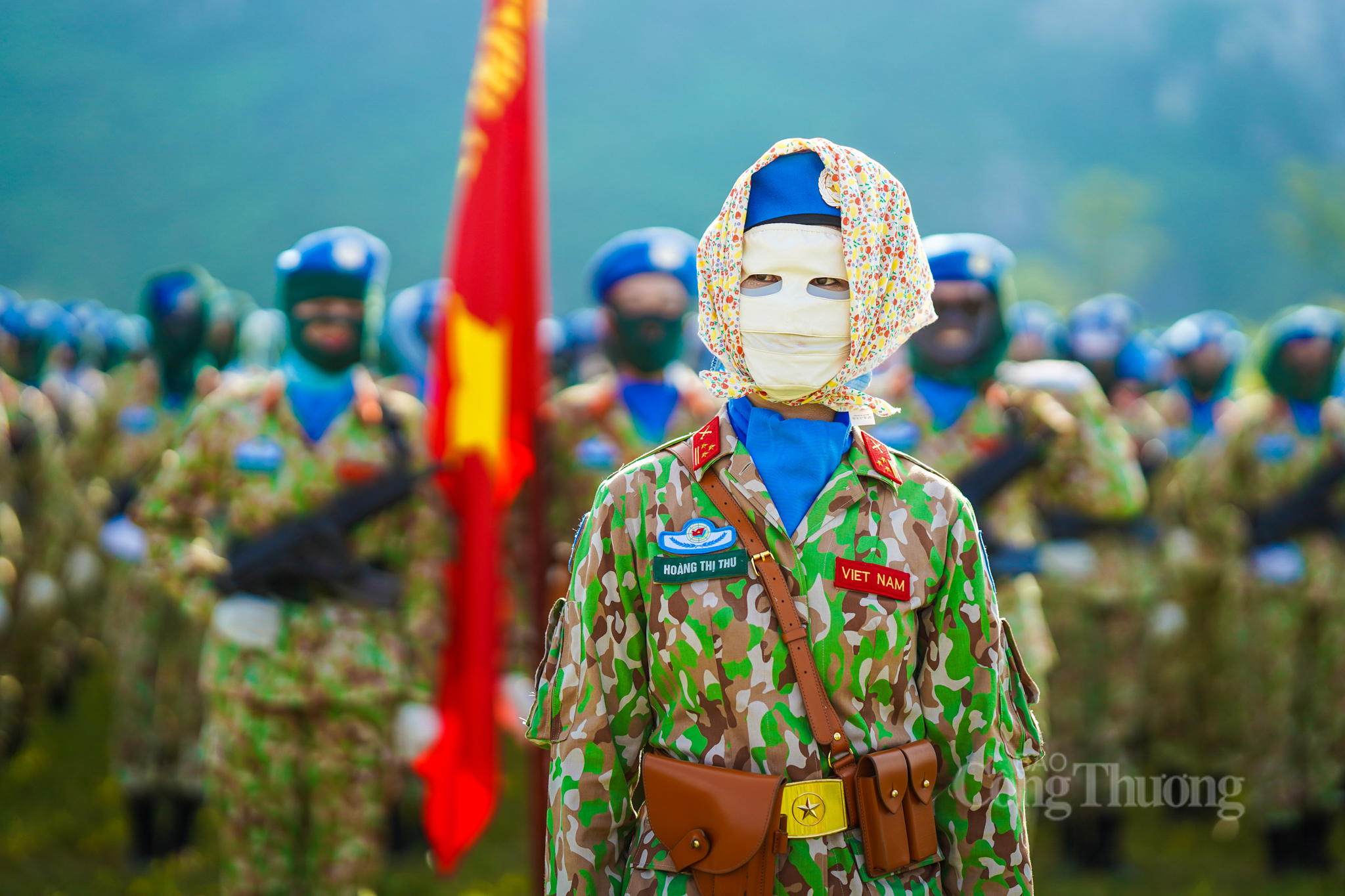 Mặt nạ chống nắng độc đáo của khối nữ chiến sĩ luyện tập diễu binh, diễu hành 2/9