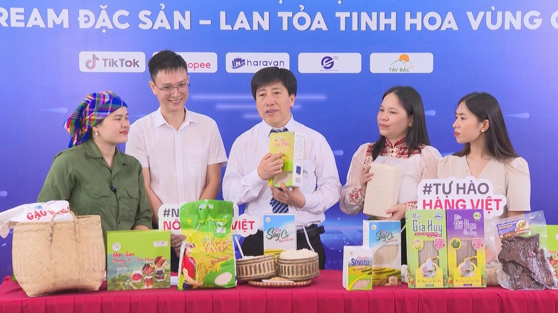 Lai Châu: Chung sức thúc đẩy tiêu thụ sản phẩm qua thương mại điện tử