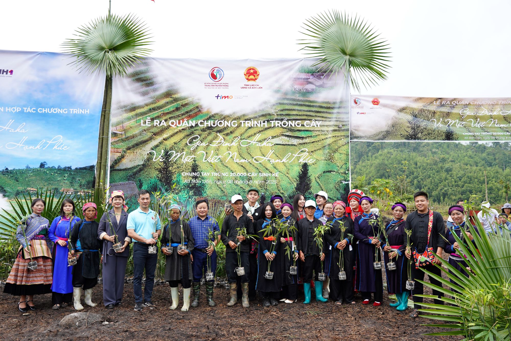 Bộ Nông nghiệp và Môi trường ra quân trồng 20.000 cây xanh