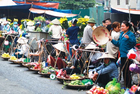Xóa chợ tạm, chợ cóc ở Hà Nội: Quyết liệt và cần giải pháp đồng bộ