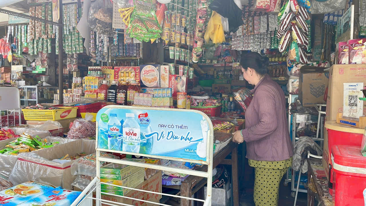 Giữ hồn chợ Tây Đô - Bài 2: Chợ truyền thống thích ứng chuyển đổi số