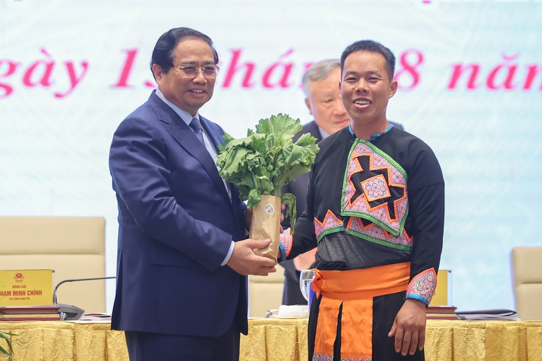 Thủ tướng: Tạo phong trào giảm nghèo, làm giàu từ tài nguyên bản địa