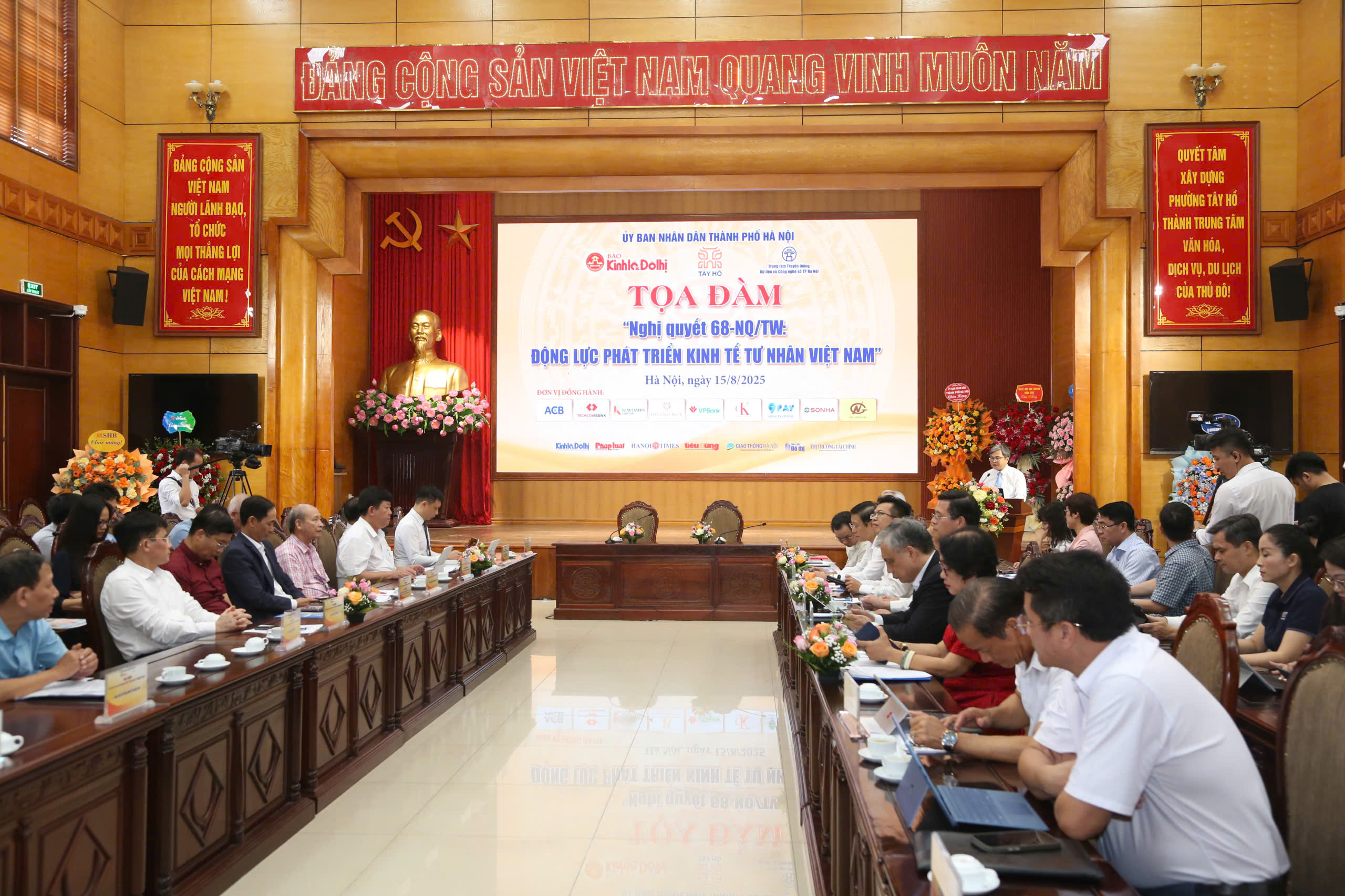 Khơi thông nguồn lực, tạo điều kiện thuận lợi cho doanh nghiệp tư nhân