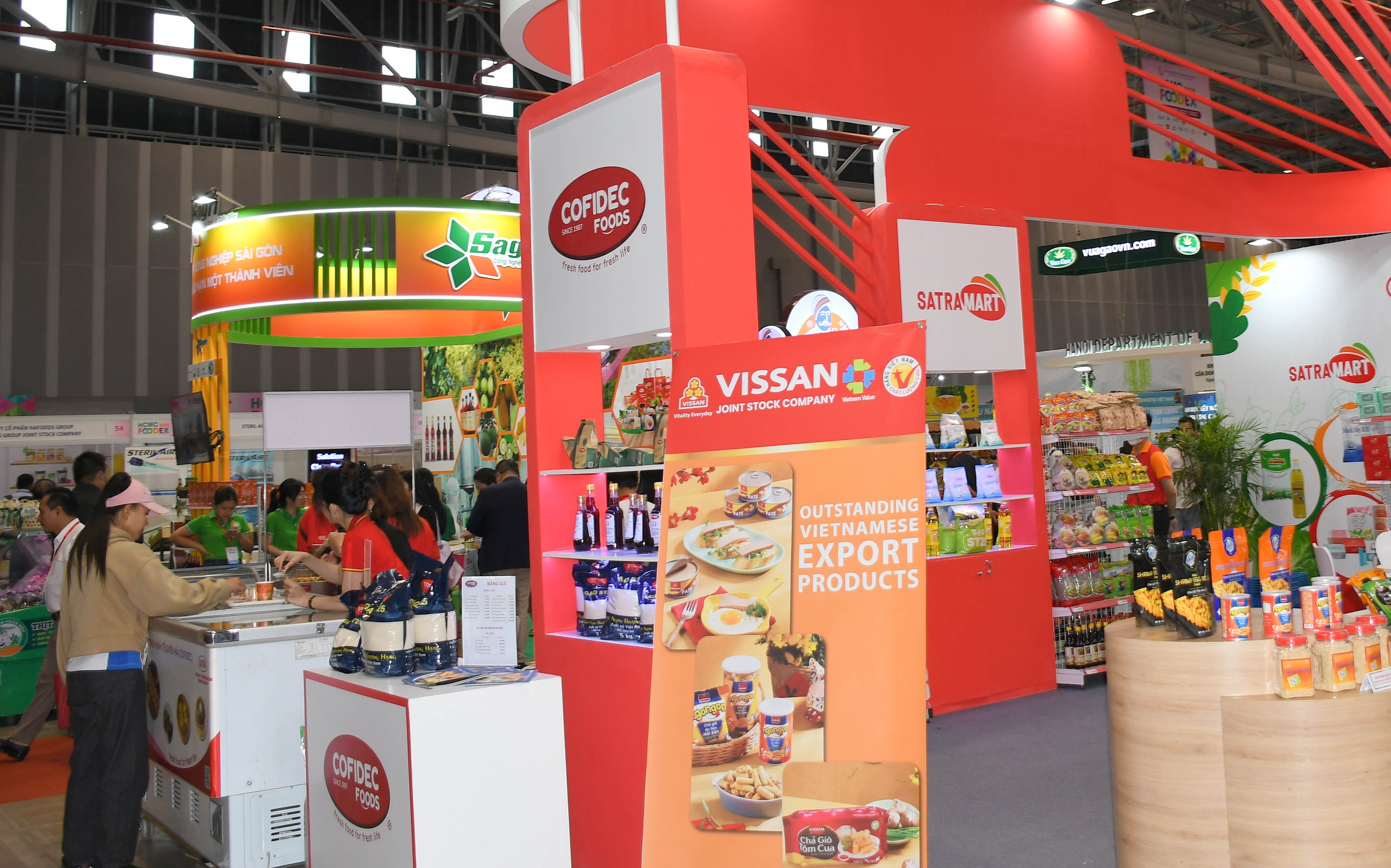 Sau khi sáp nhập địa giới hành chính, TP. Hồ Chí Minh đang định hình lại không gian phát triển thương mại, dịch vụ theo hướng hiện đại và đa cực. Ảnh: Minh Khuê