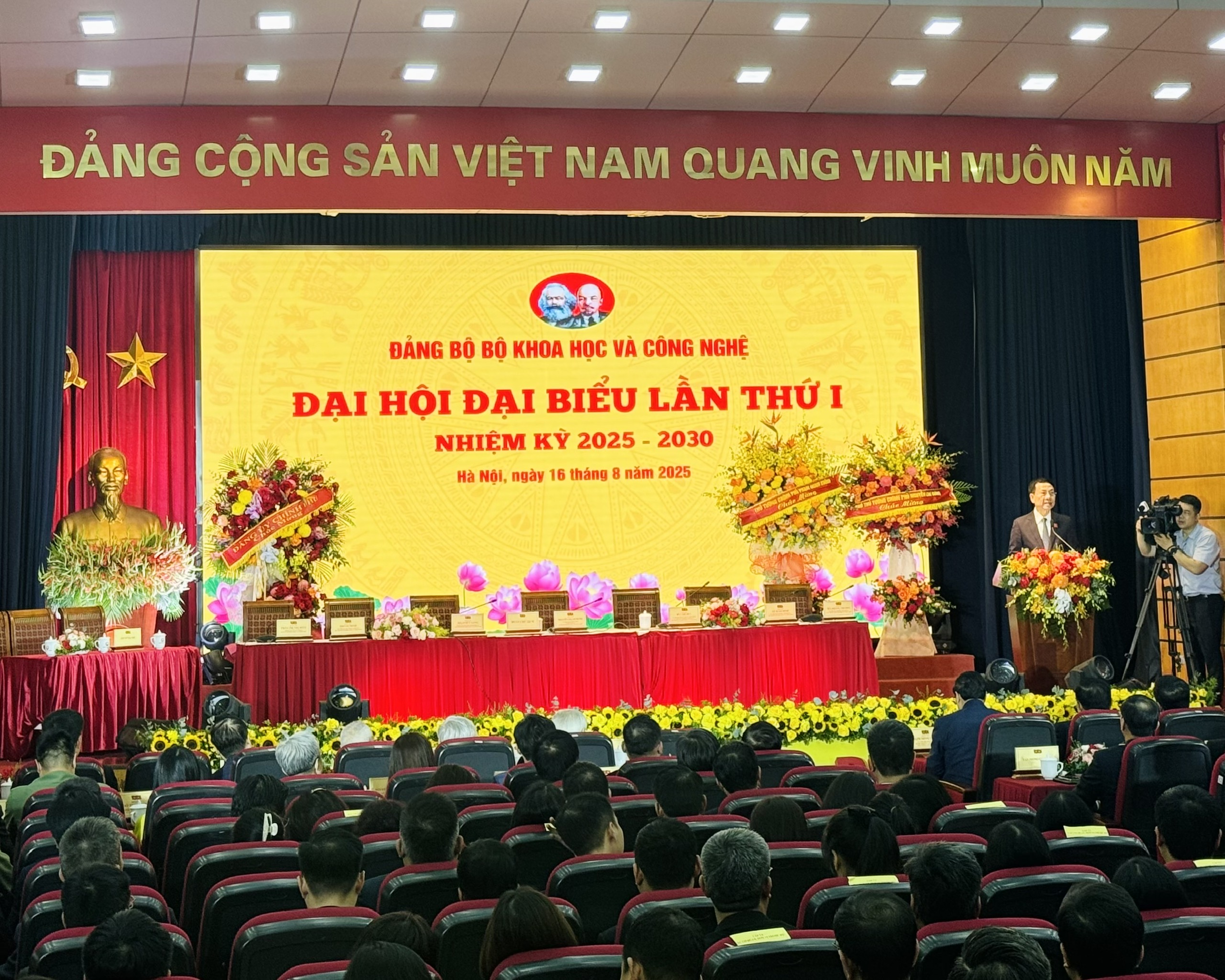 Khai mạc Đại hội đại biểu Đảng bộ Bộ Khoa học và Công nghệ lần thứ I