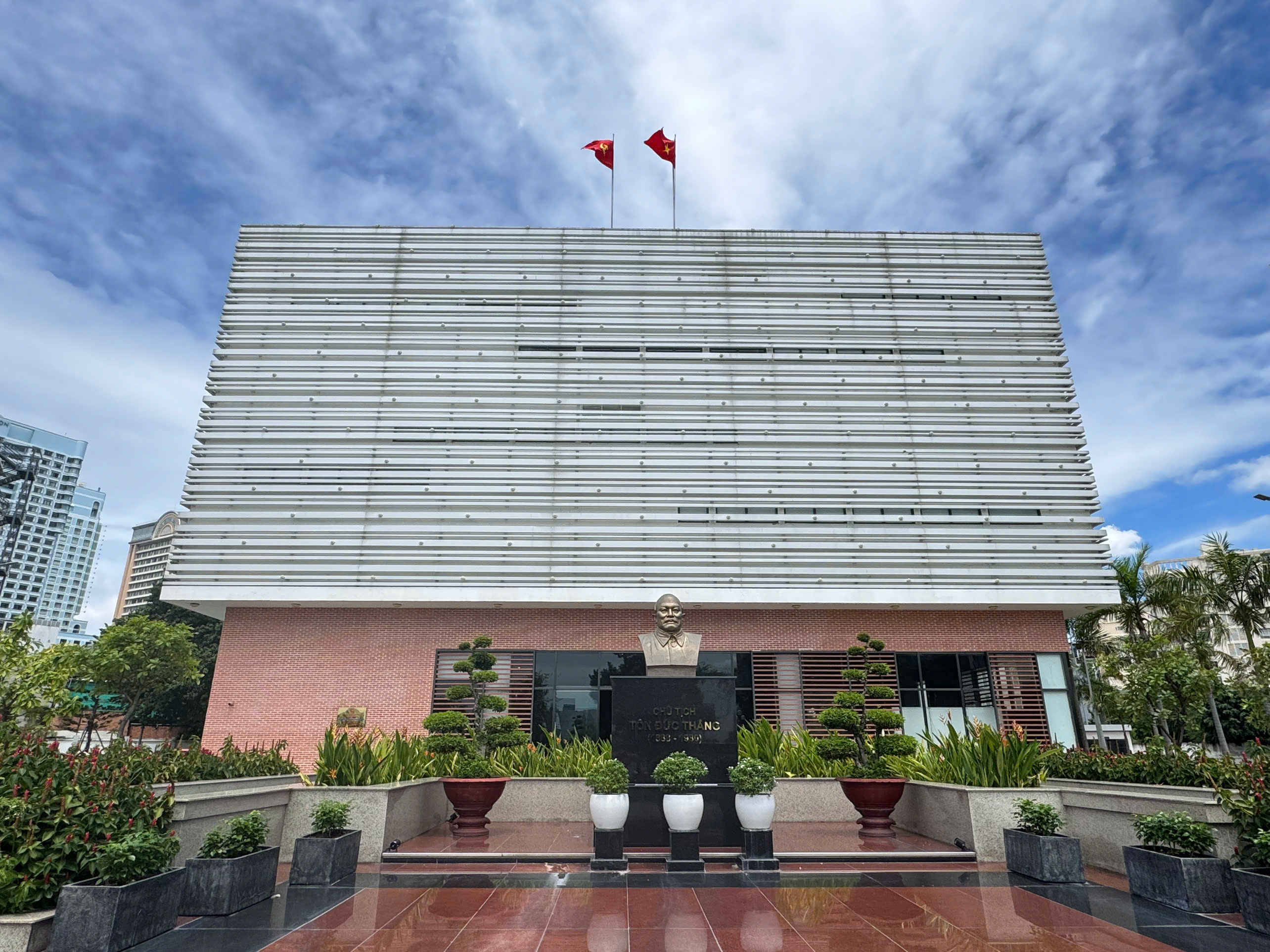 Chủ tịch Tôn Đức Thắng - Biểu tượng bất khuất của công nhân Việt Nam