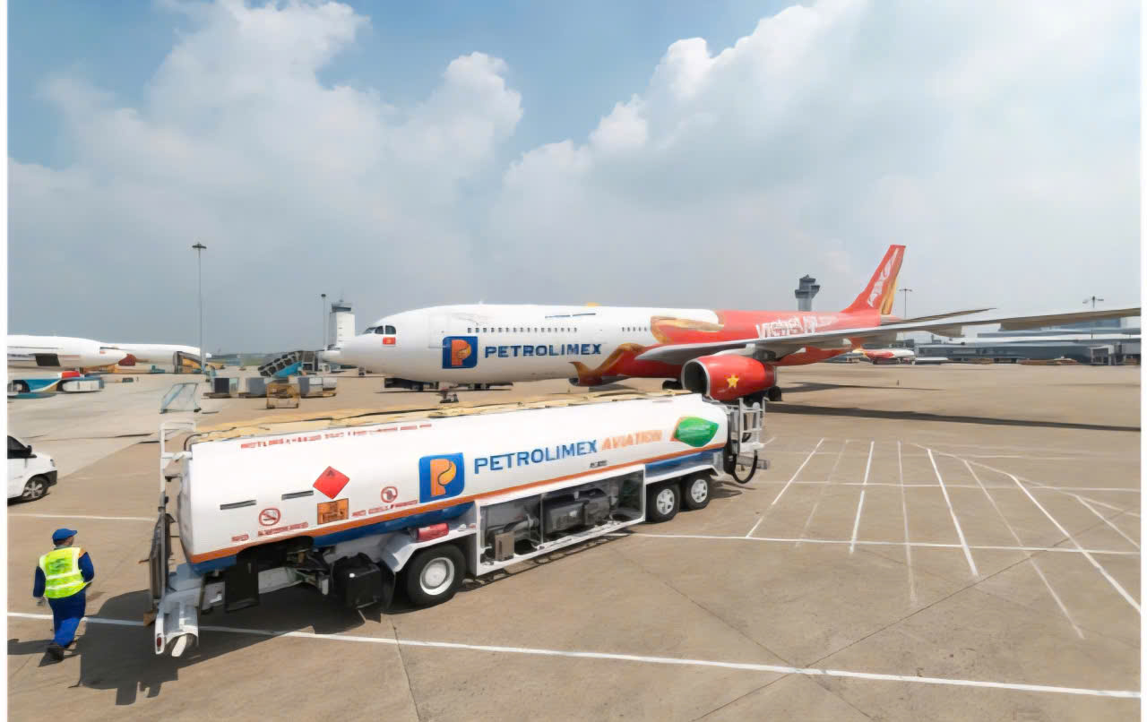 Petrolimex Aviation và Vietjet Air tiên phong xanh hoá bầu trời Việt