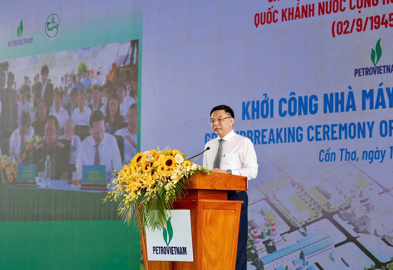 Ông Lê Mạnh Hùng, Chủ tịch HĐTV Petrovietnam phát biểu