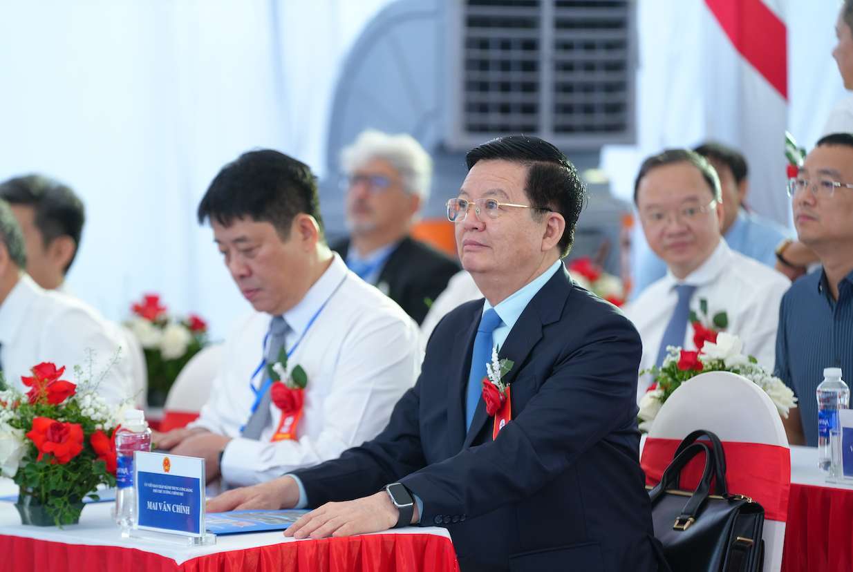 Phó Thủ tướng Chính phủ Mai Văn Chính tham dự buổi lễ khánh thành hòa lưới điện tổ máy số 1 - Dự án nhà máy thủy điện Hòa Bình mở rộng. Ảnh: EVN