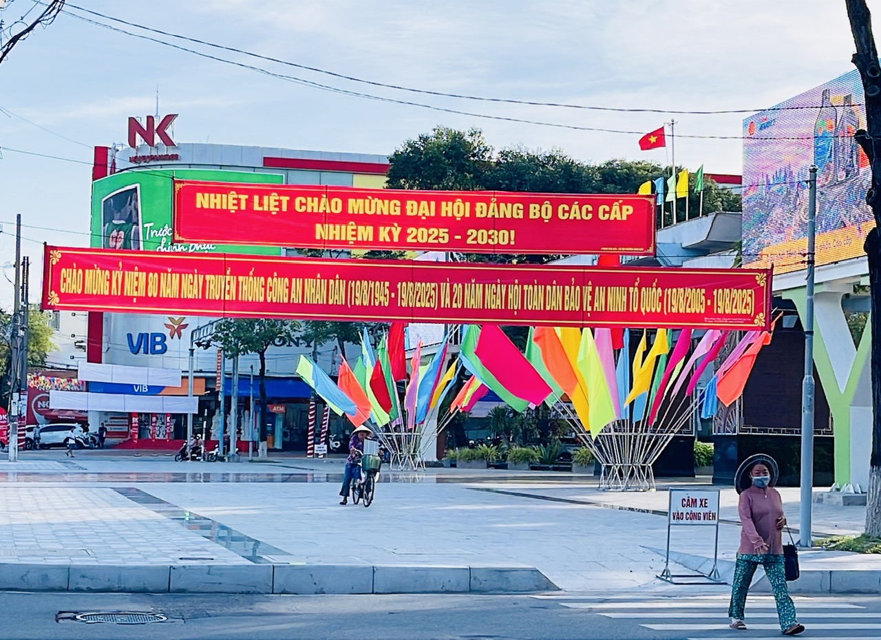 TP. Cần Thơ rực rỡ cờ hoa trước dịp Quốc khánh 2/9