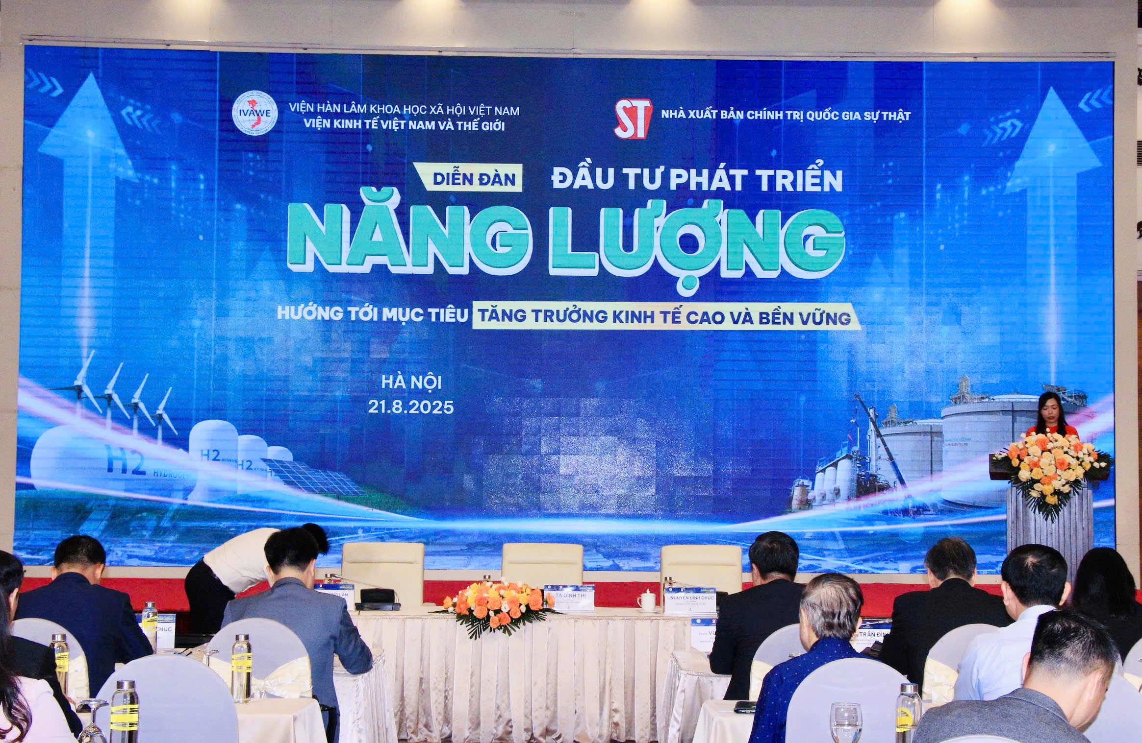 Gỡ 'nút thắt' đầu tư năng lượng để đạt tăng trưởng bền vững