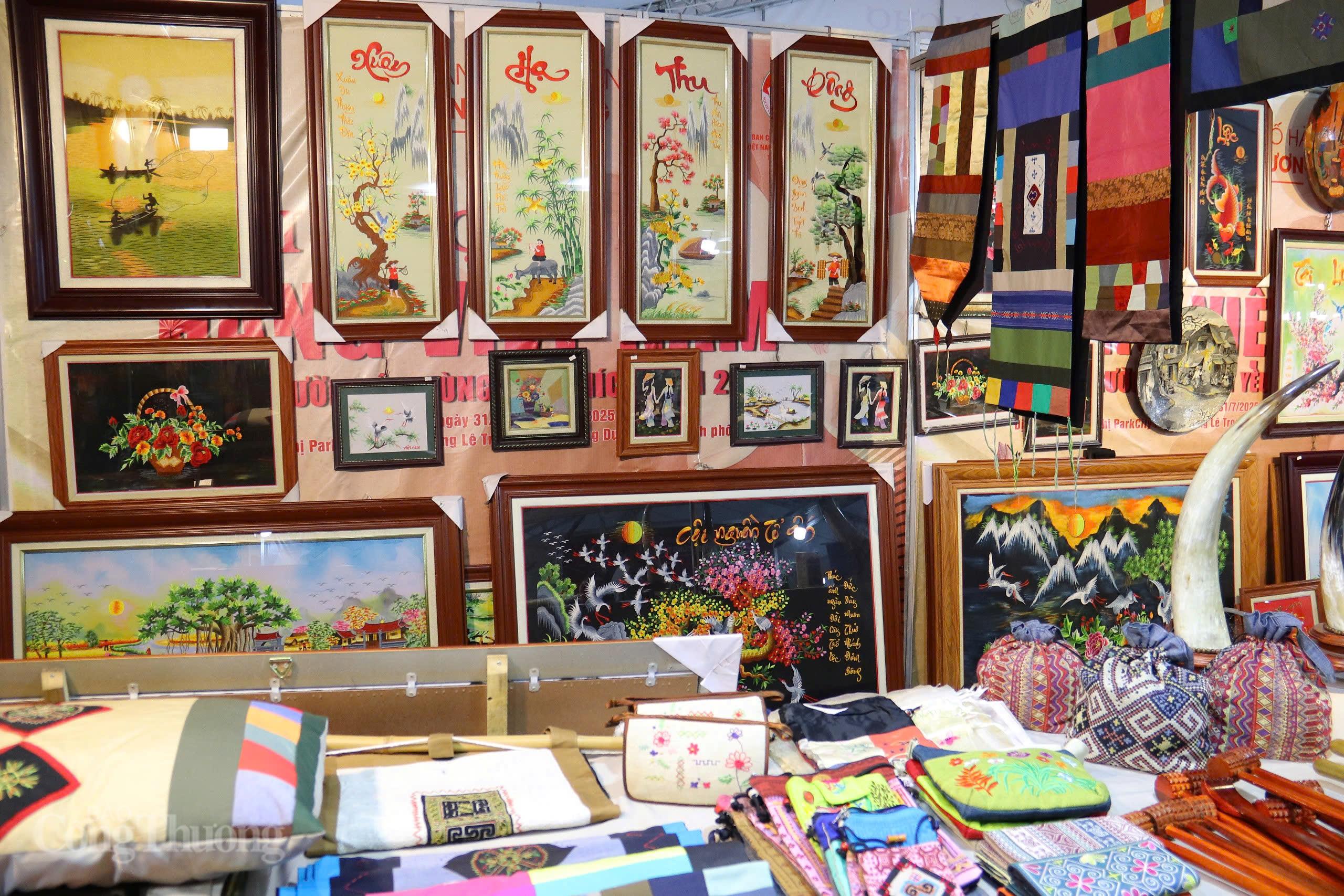 Bệ phóng nâng tầm thương hiệu quốc gia Việt Nam vươn tầm thế giới