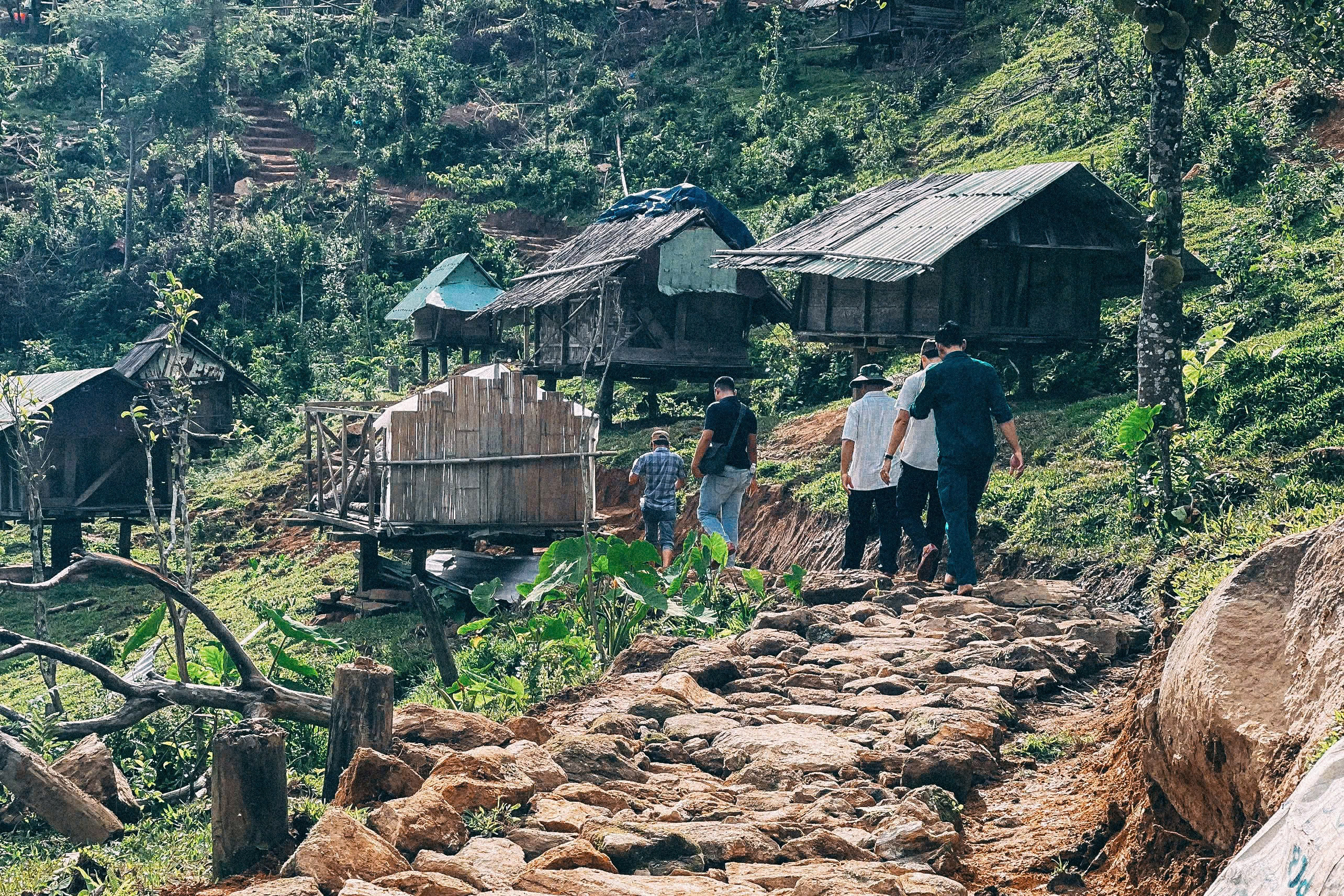Đà Nẵng: Đồng bào Cơ Tu, Xơ Đăng học làm du lịch để thoát nghèo