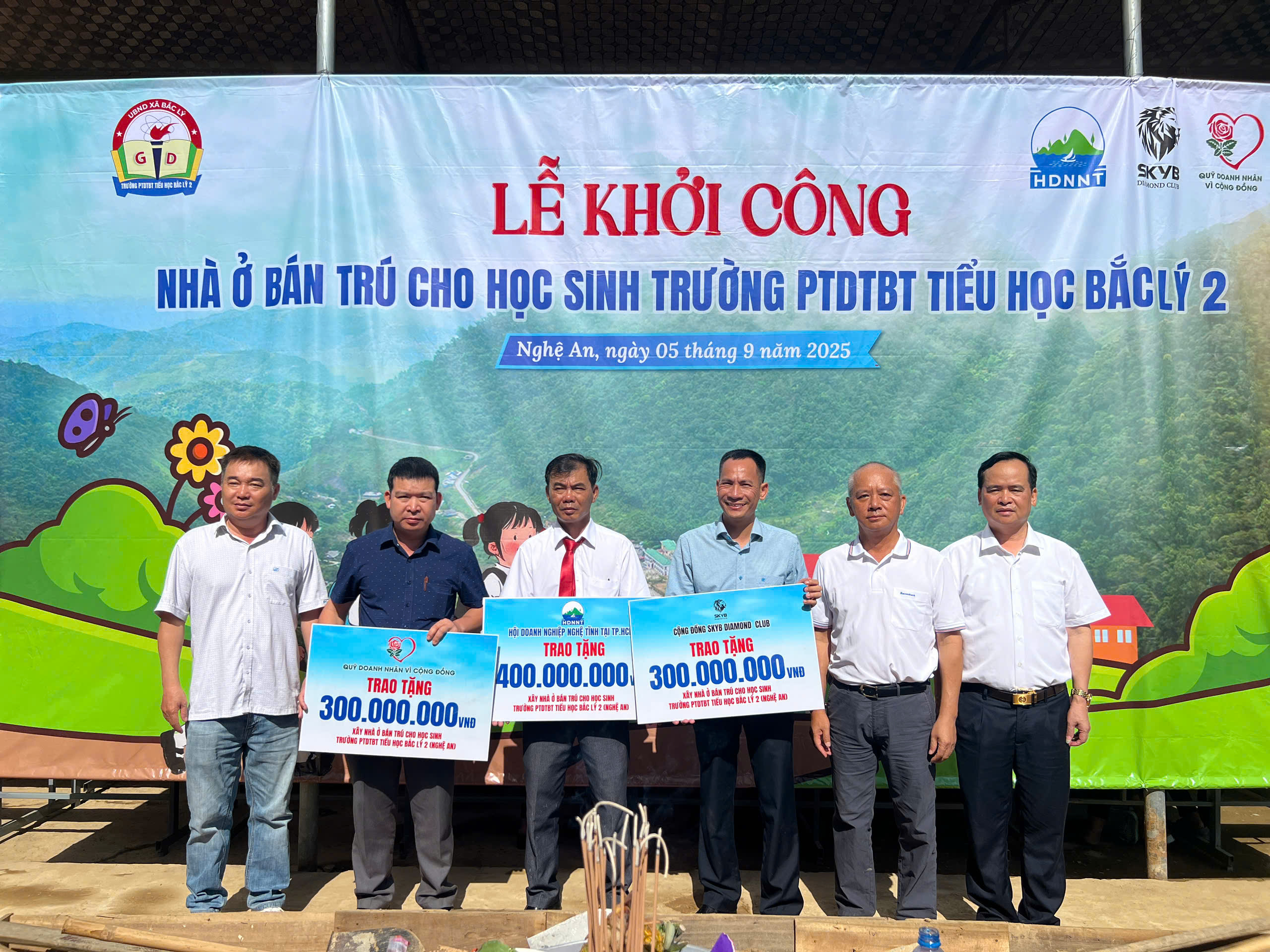 Doanh nhân Nghệ Tĩnh tại TP. Hồ Chí Minh xây trường cho học sinh vùng cao