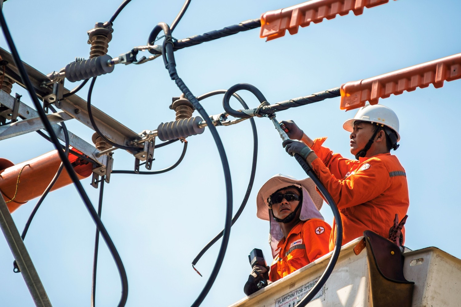 EVN lý giải nguyên nhân hóa đơn điện tháng 8 tăng