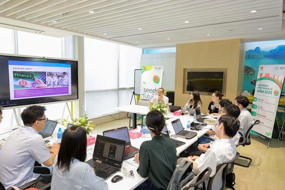 Khởi động mùa 10 chương trình phát triển nguồn nhân tài ICT Việt Nam