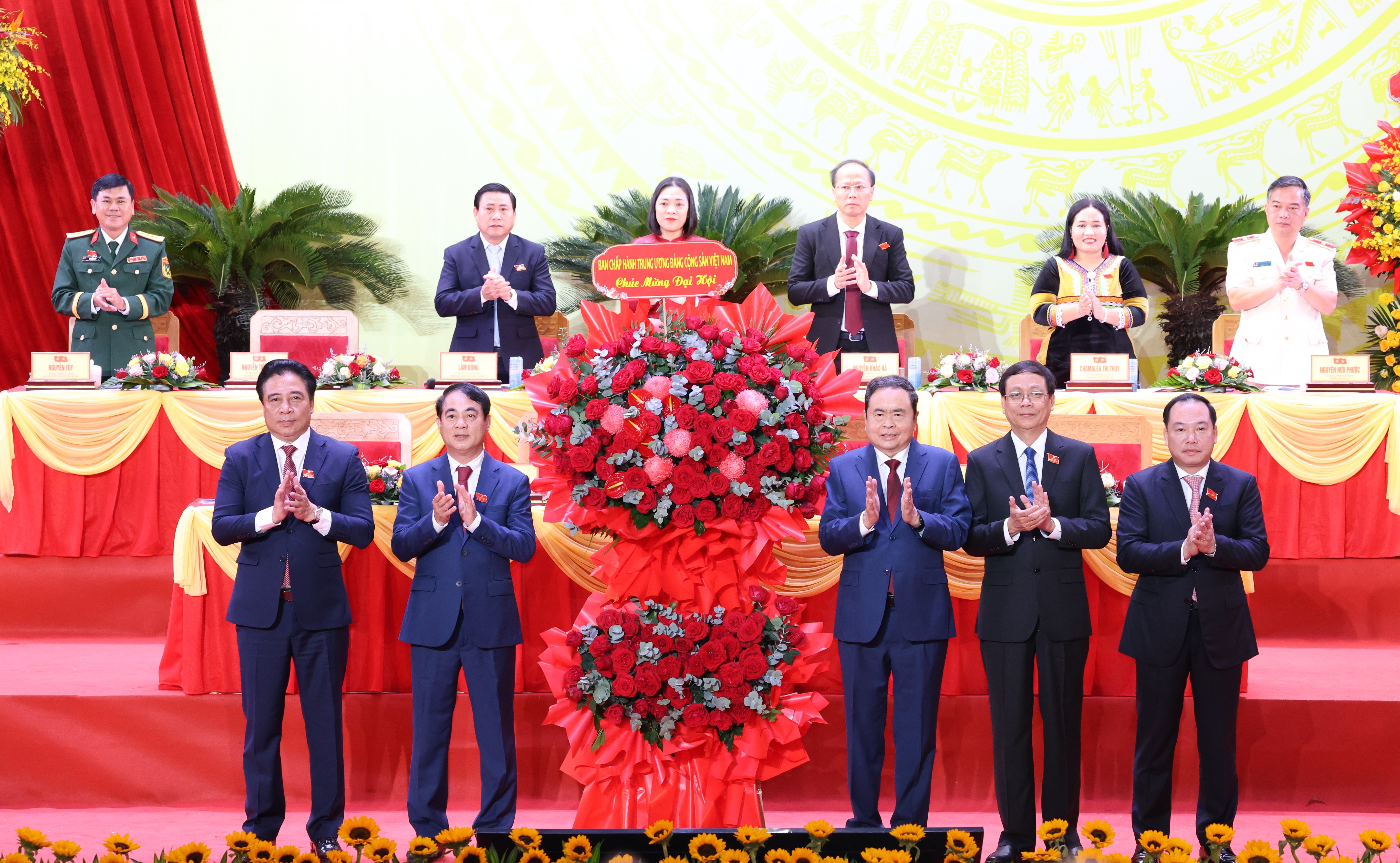 Chủ tịch Quốc hội Trần Thanh Mẫn dự Đại hội đại biểu Đảng bộ tỉnh Khánh Hòa lần thứ I