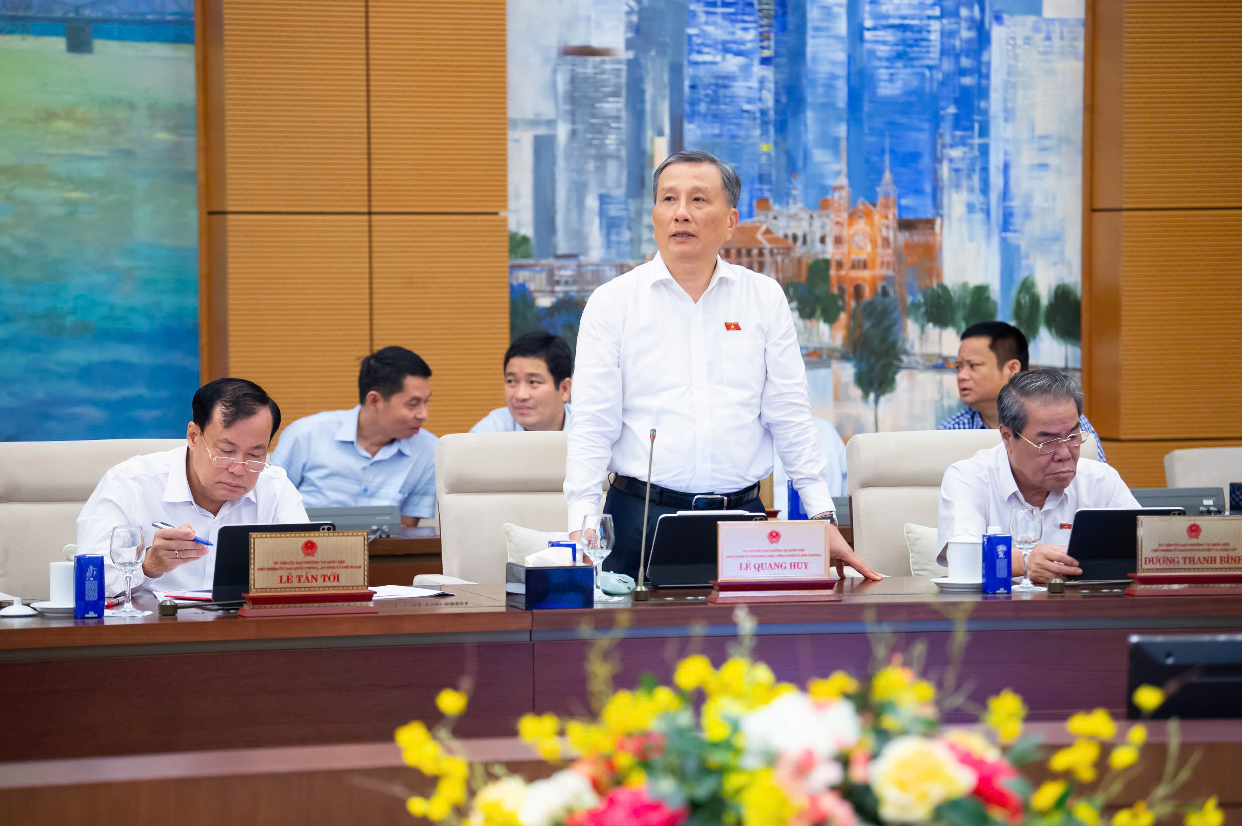 Nỗ lực xây dựng hành lang pháp lý, thúc đẩy phát triển thương mại điện tử