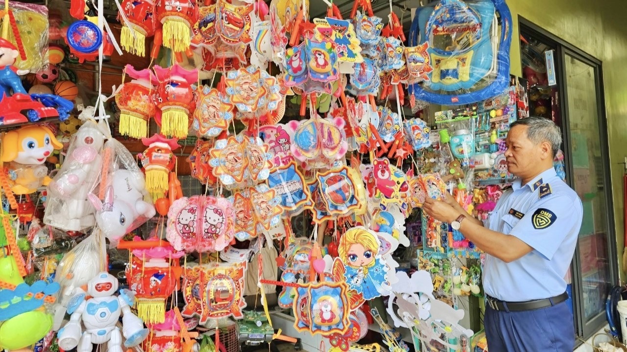 Gia Lai siết chặt kiểm soát thị trường hàng hoá dịp Trung thu