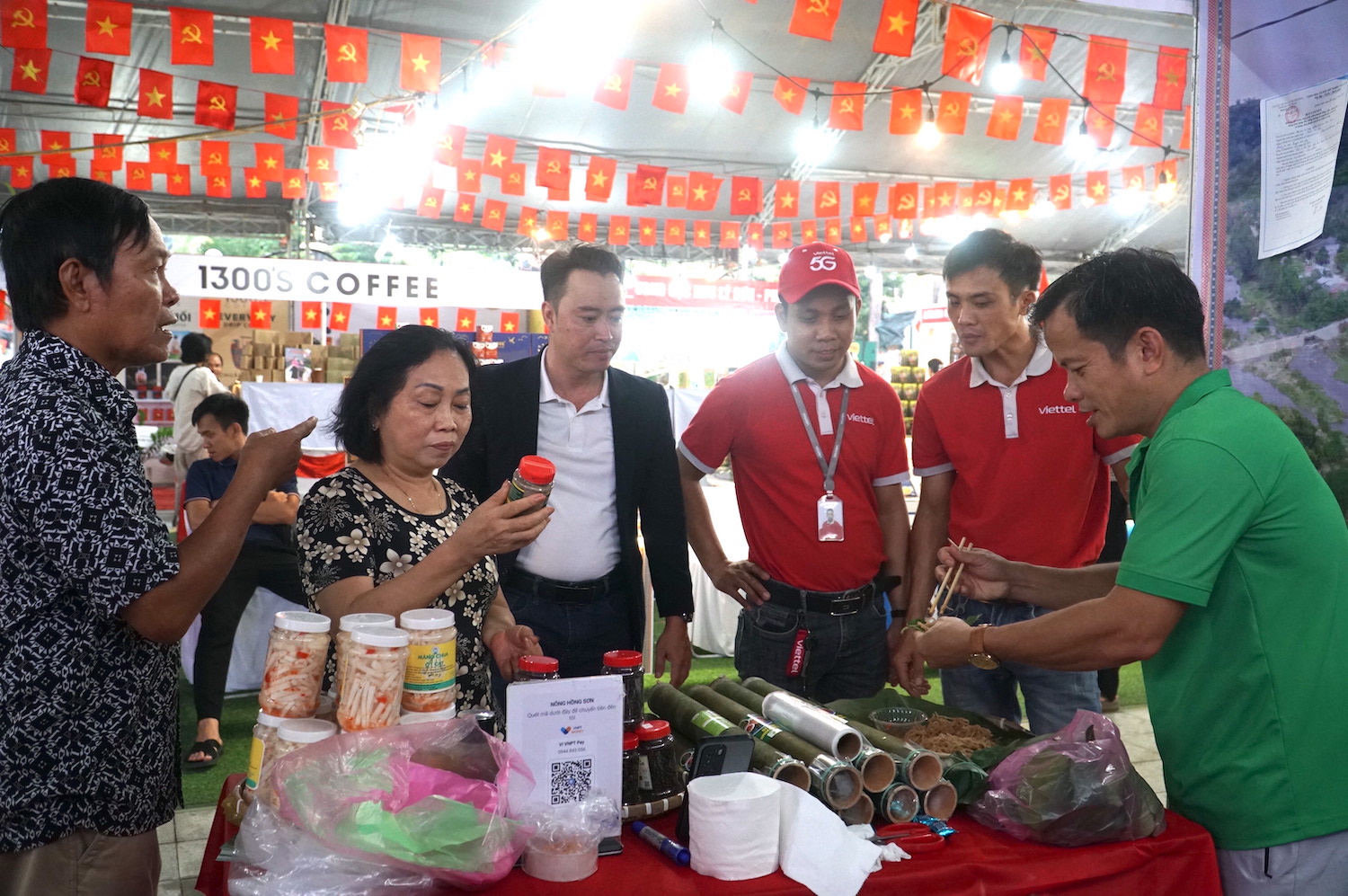 Quảng Ngãi: Hợp tác xã chung tay tạo đầu ra cho nông sản vùng dân tộc