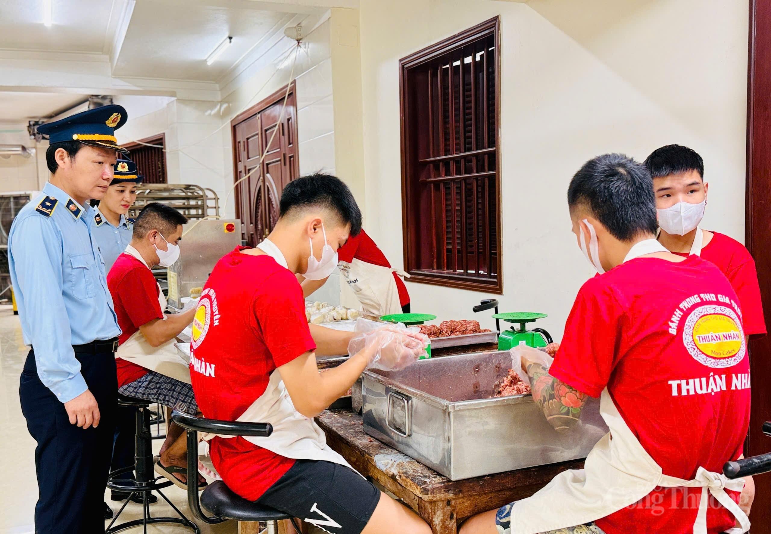 Thanh Hóa siết chặt kiểm soát thị trường dịp Trung thu