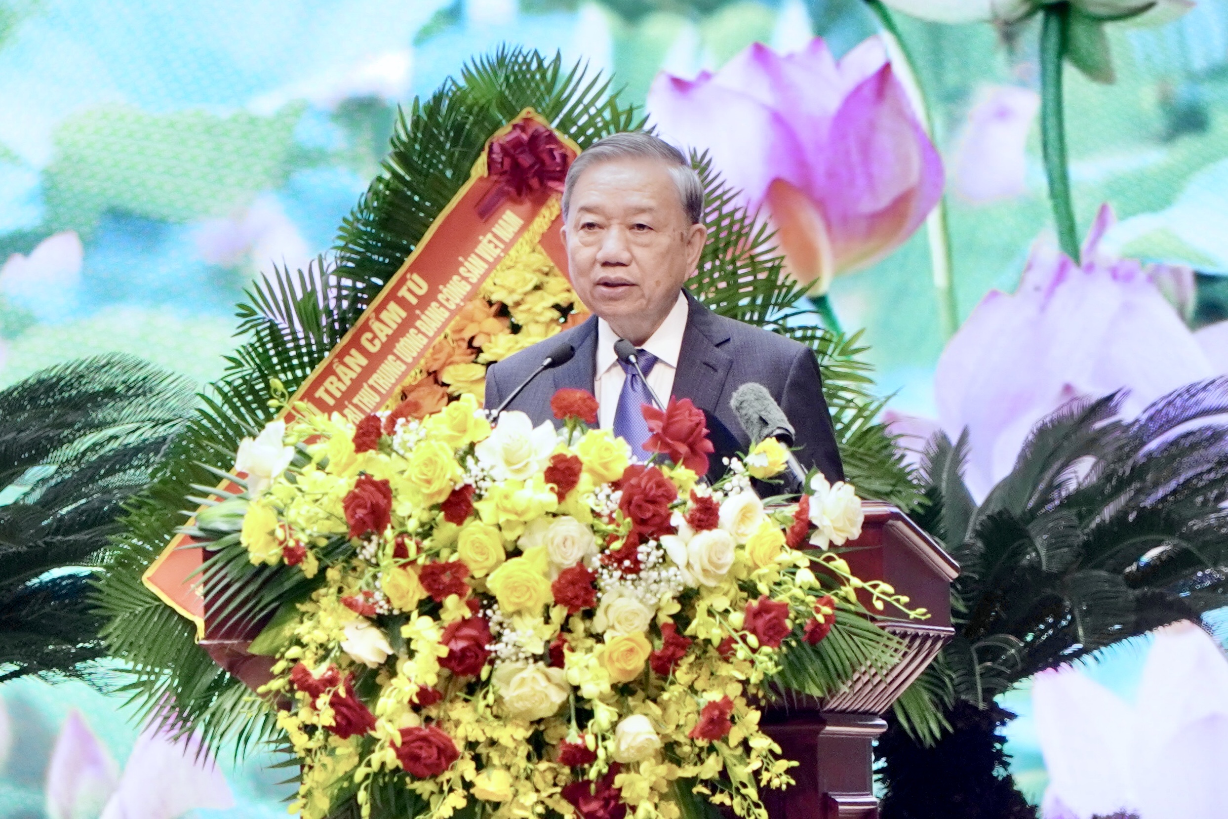 Tổng Bí thư: Thi đua Quyết thắng là “chất xúc tác” biến quyết tâm thành kết quả