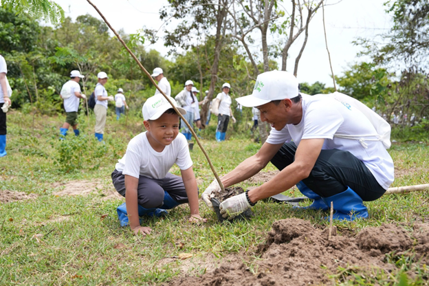 Từ những hạt mầm nhỏ đến hành trình 1 triệu cây xanh của Unilever