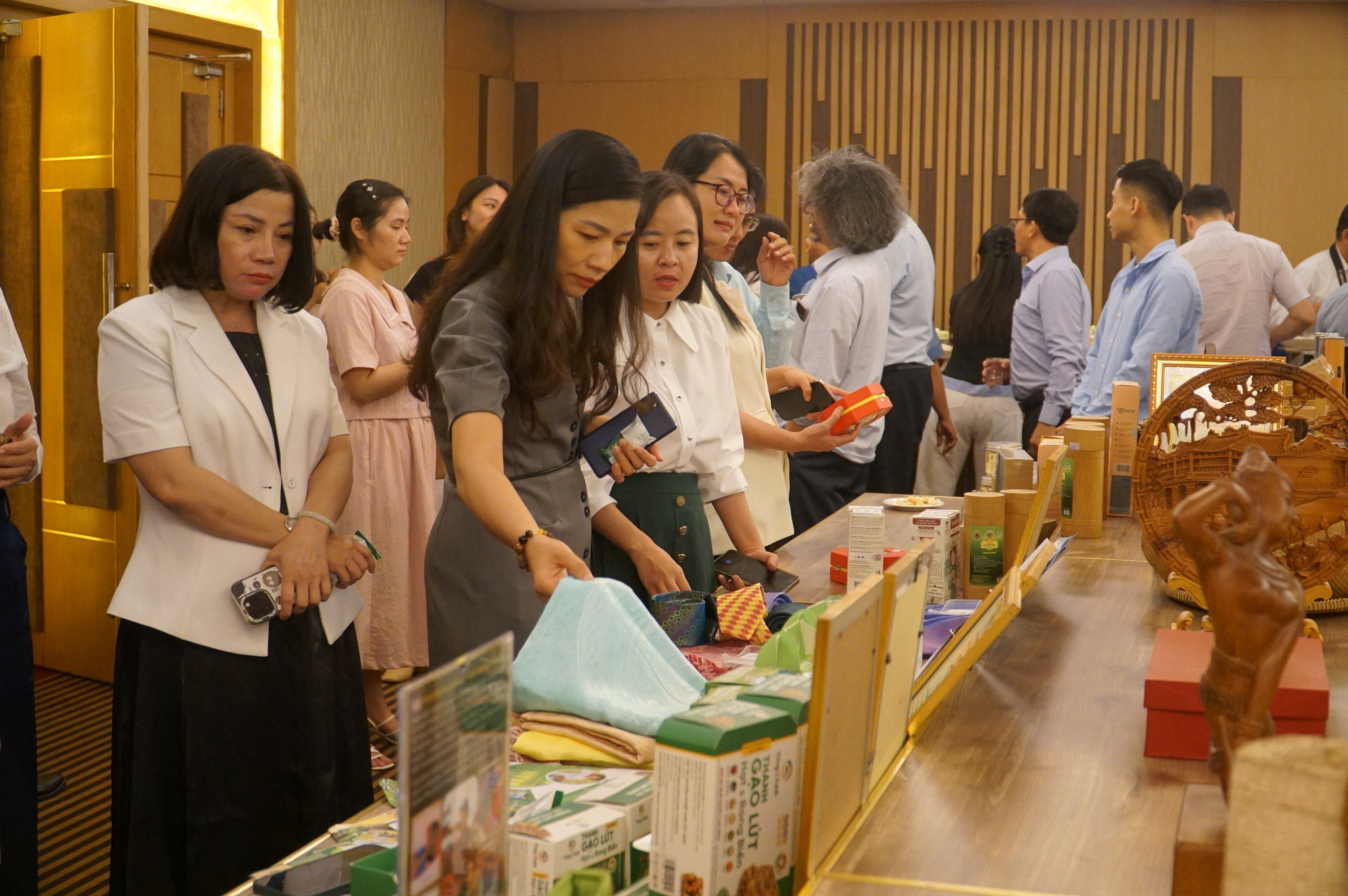 Đẩy mạnh xúc tiến thương mại tìm đầu ra cho sản phẩm nghề truyền thống