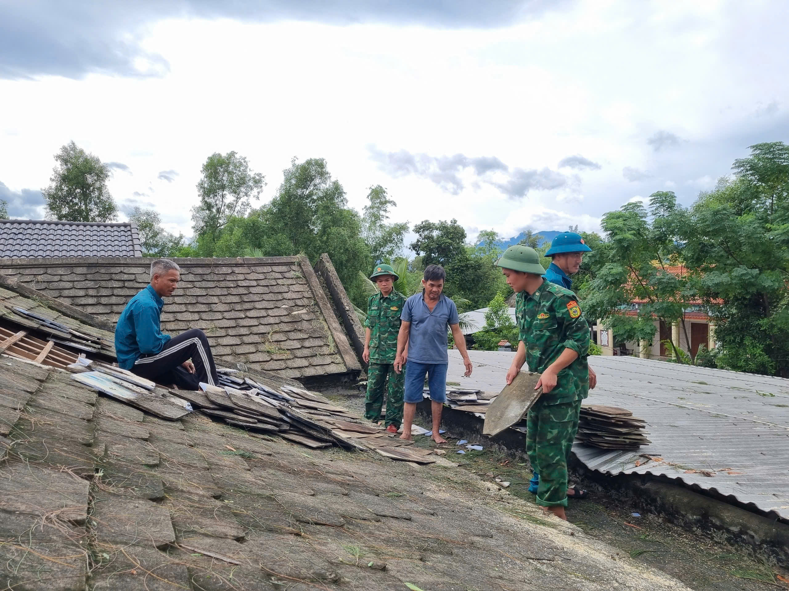 Thành phố Huế: Tập trung khắc phục hậu quả sau bão số 10