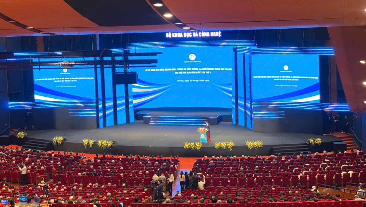 Lễ kỷ niệm 80 năm bưu chính viễn thông và 66 năm khoa học, công nghệ