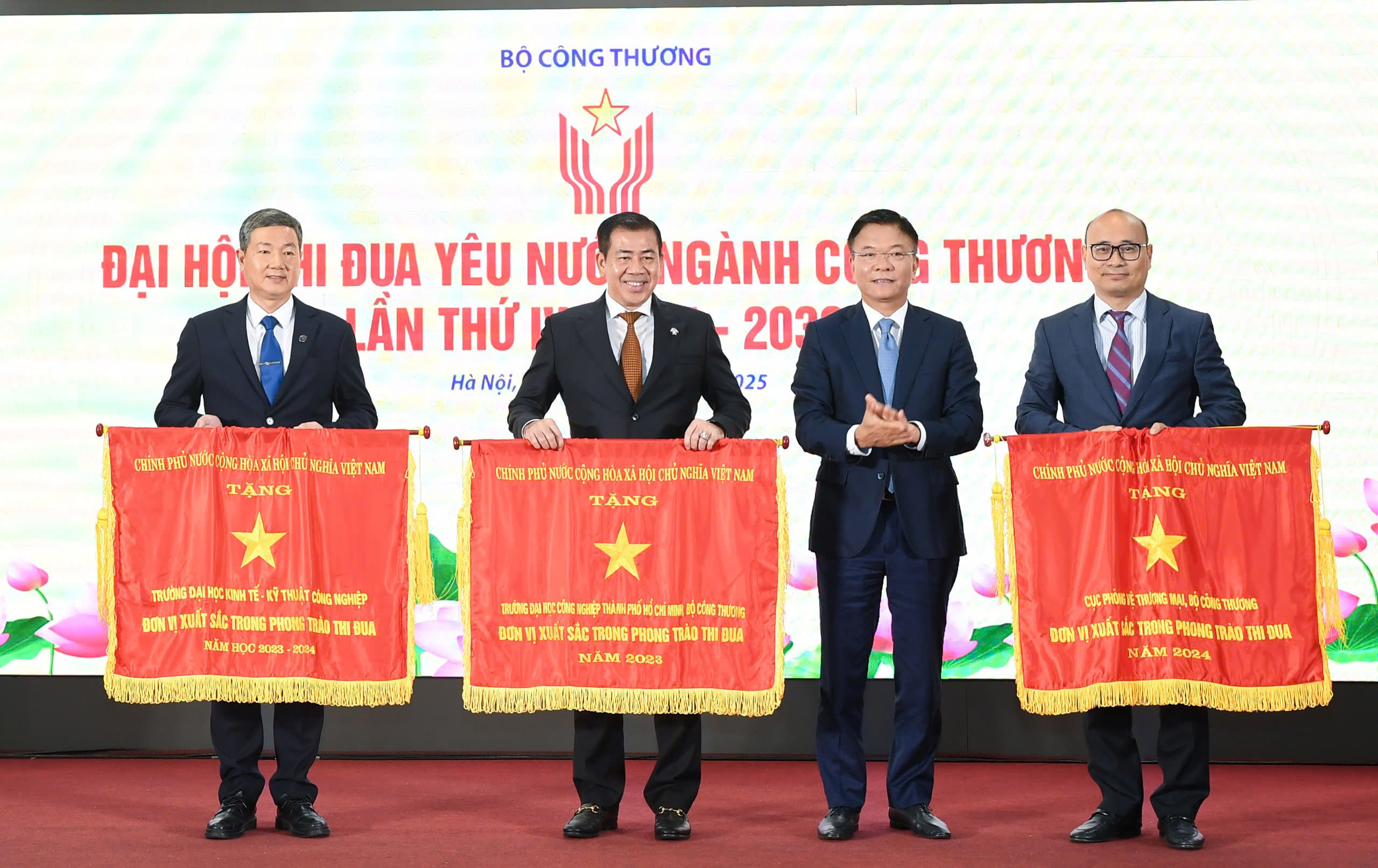 Vinh danh tập thể, cá nhân ngành Công Thương tại Đại hội Thi đua yêu nước