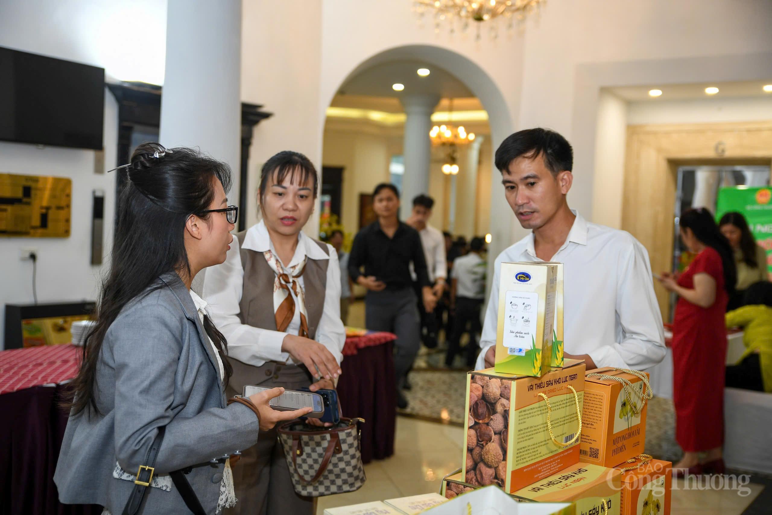 Hợp tác xã nâng tầm sản phẩm cho đồng bào vùng dân tộc