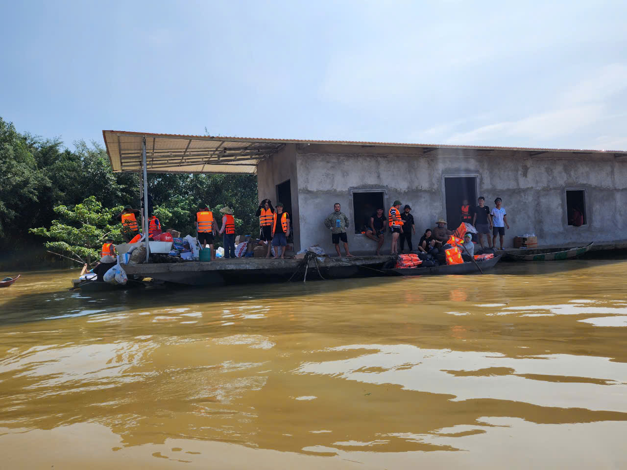 Sạt lở đê tại Bắc Ninh, Phú Thọ: Cảnh báo an toàn chống lũ