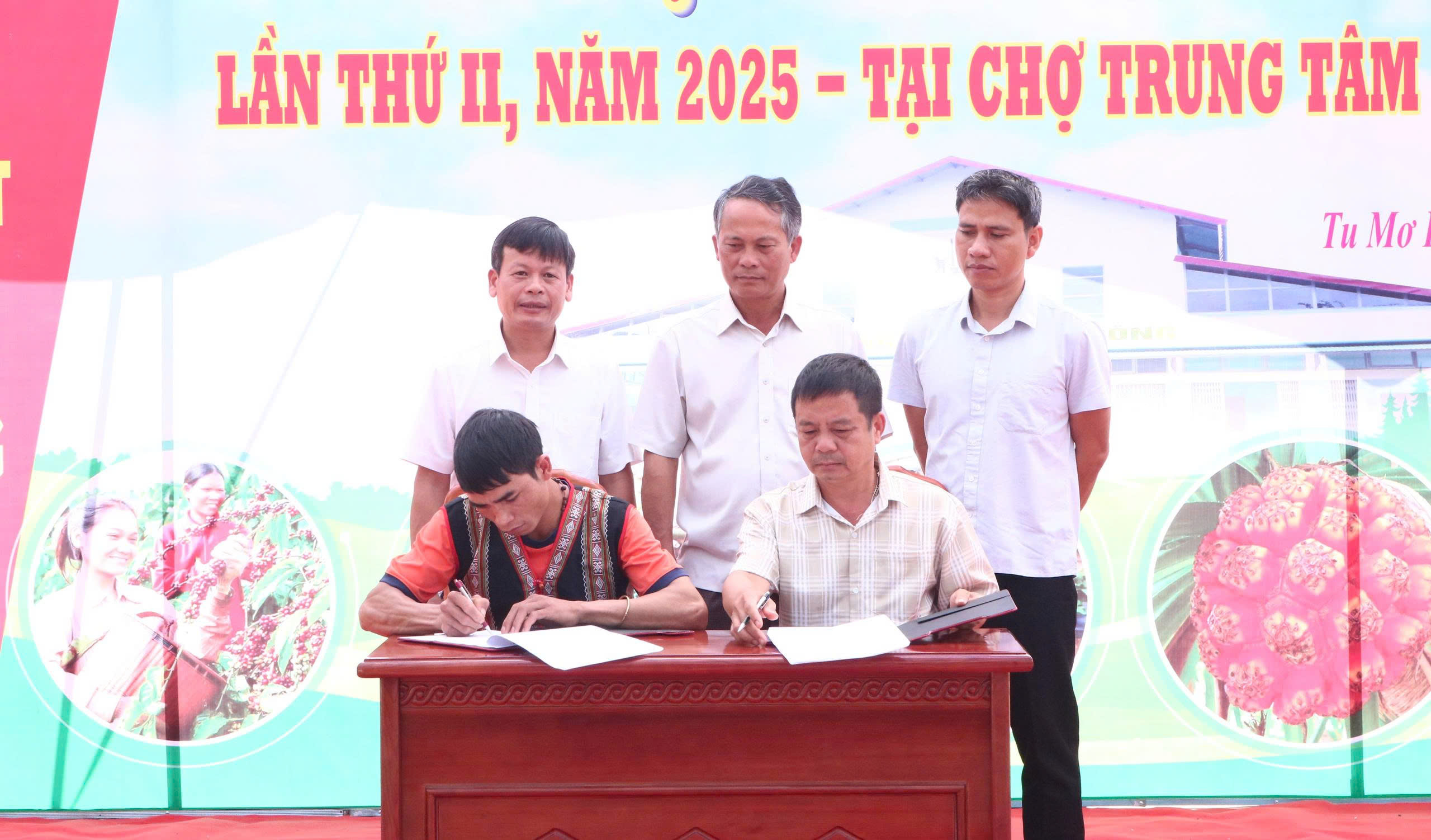 Tạo chuỗi liên kết nội vùng tiêu thụ nông sản miền núi Quảng Ngãi