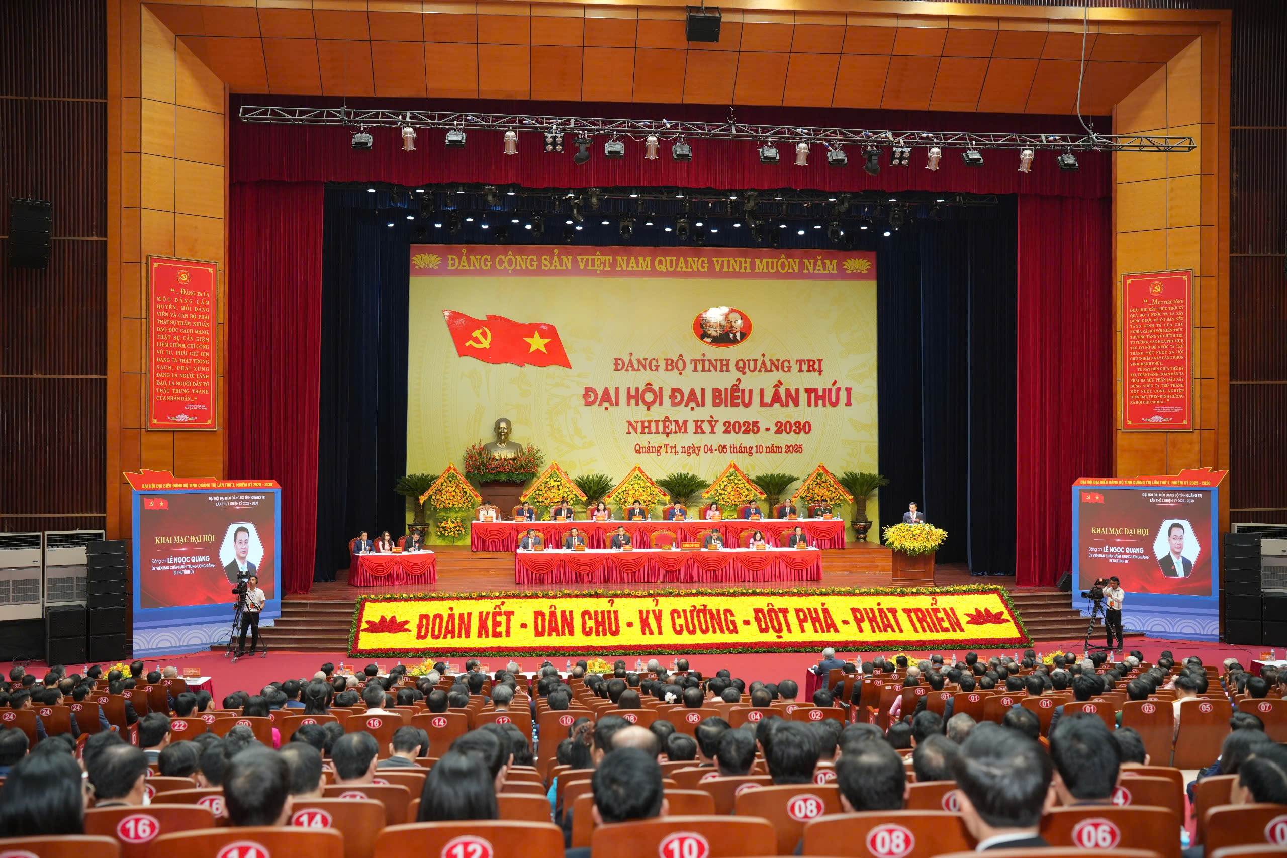 Khai mạc Đại hội Đại biểu Đảng bộ tỉnh Quảng Trị  lần thứ I