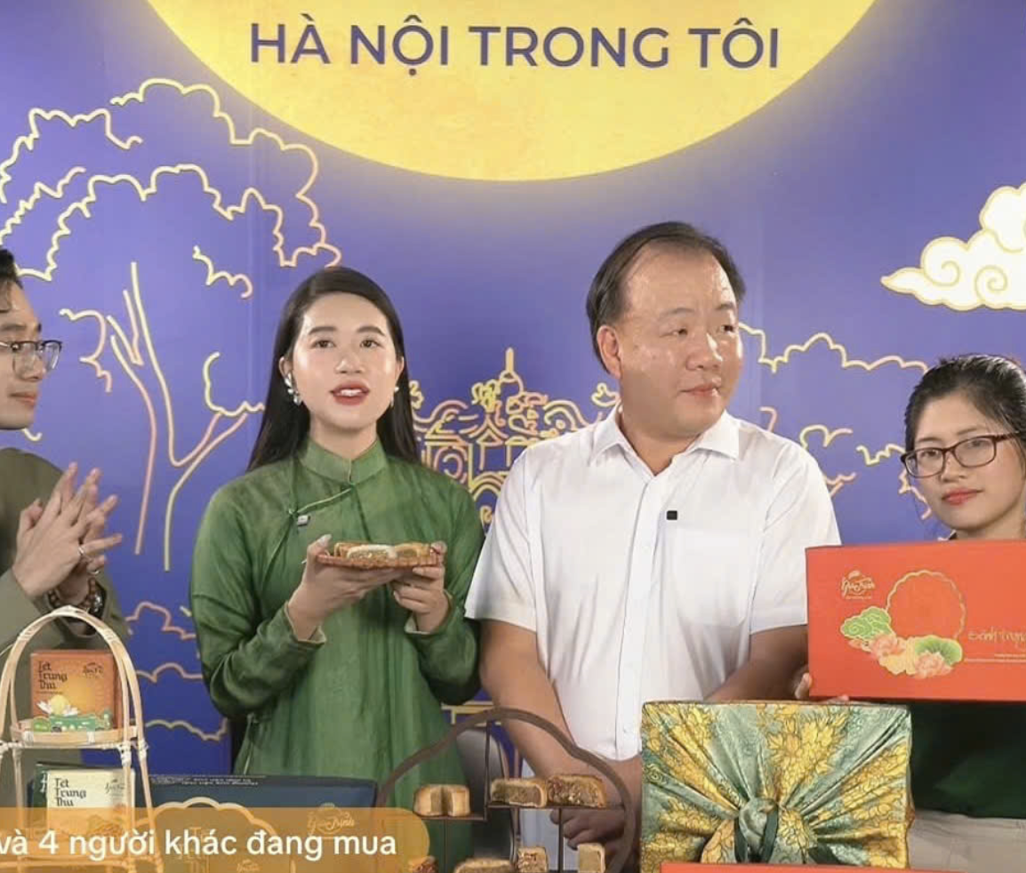 Cục trưởng Trần Hữu Linh livestream bán hàng: Bước chuyển tư duy phát triển thị trường