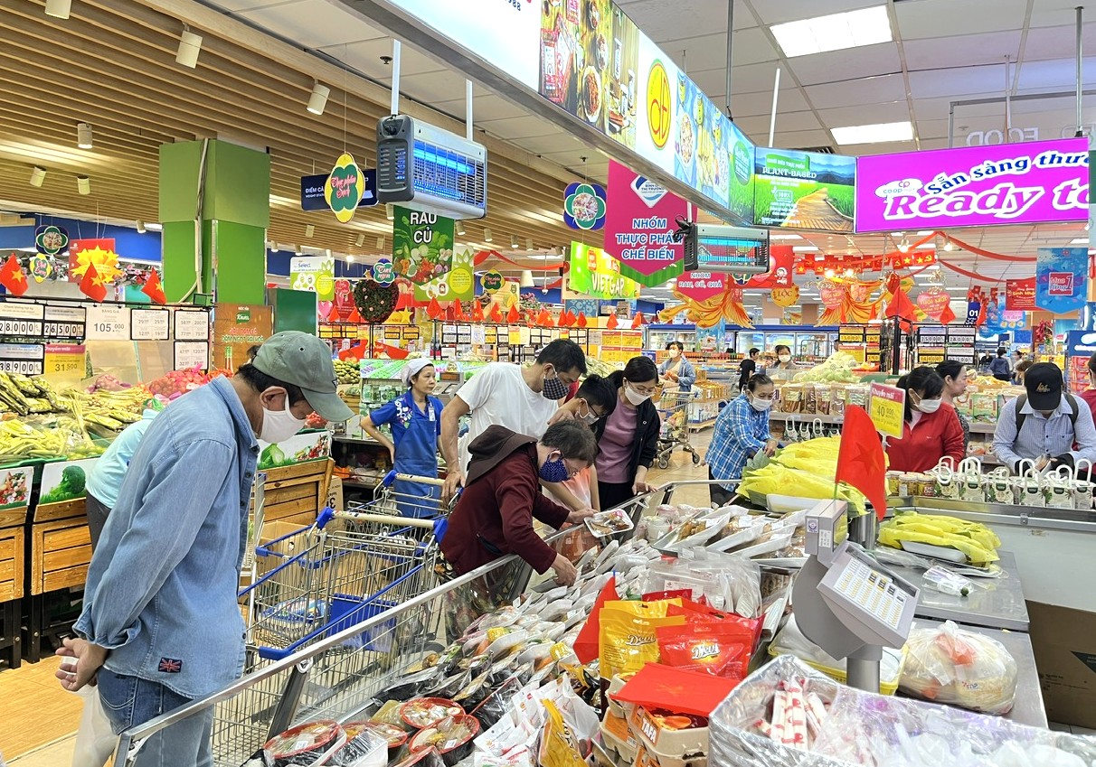 Infographic|  Bán lẻ hàng hóa và doanh thu dịch vụ tiêu dùng tăng 9,5%