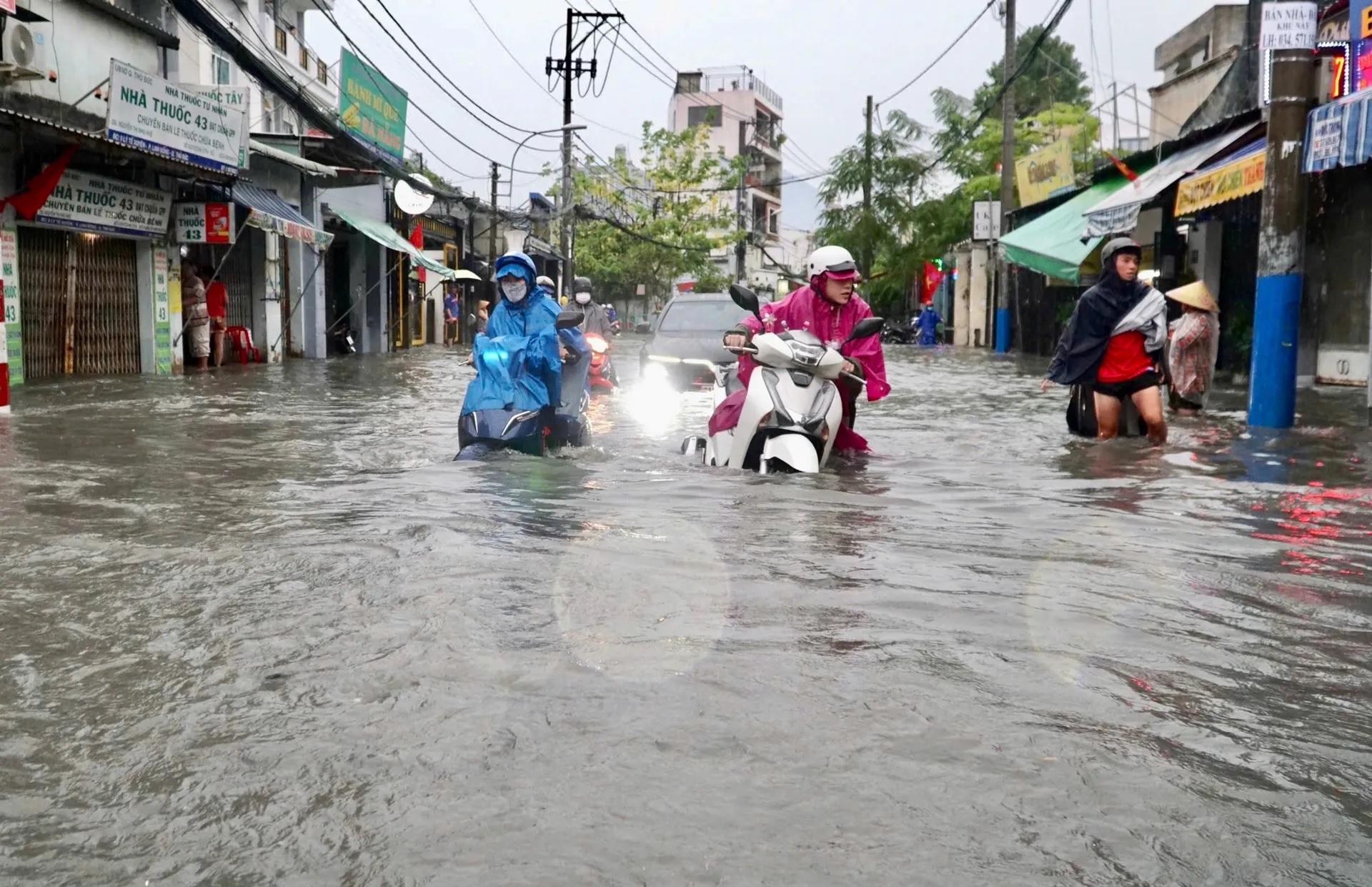  Bộ Công Thương ban hành công điện khẩn ứng phó hoàn lưu bão số 11