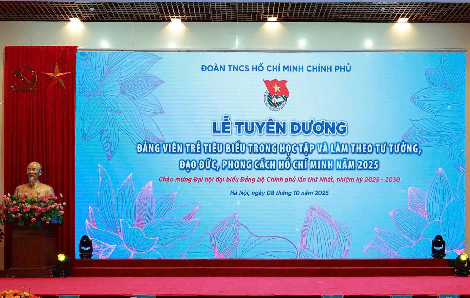 Lễ tuyên dương Đảng viên trẻ tiêu biểu trong học tập và làm theo tư tưởng, đạo đức, phong cách Hồ Chí Minh năm 2025