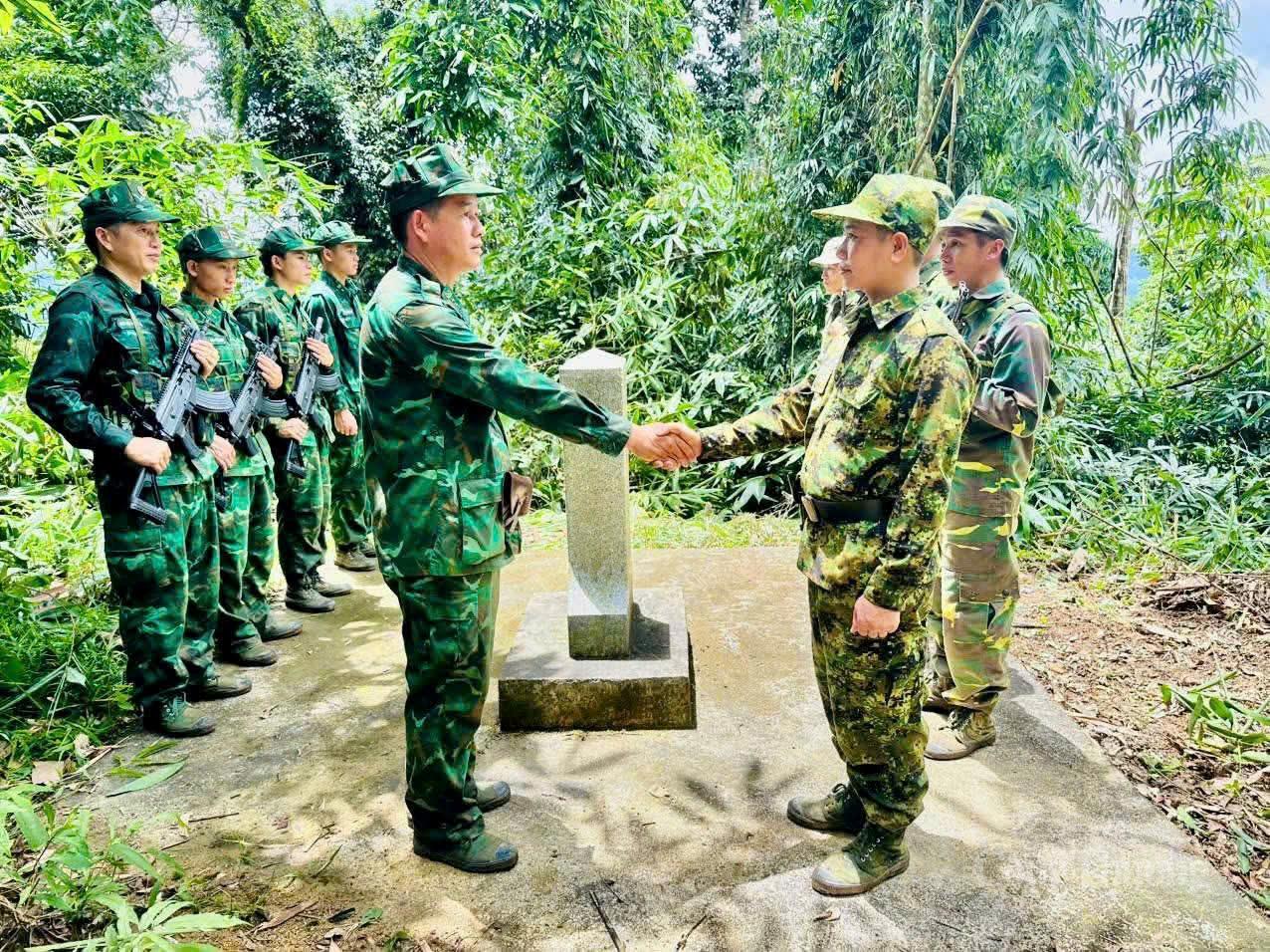 Những người giữ hồn cột mốc giữa đại ngàn biên giới xứ Thanh